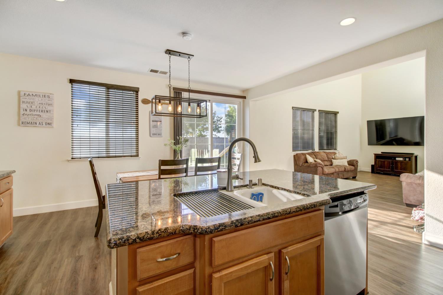 Lincoln, California, 95648, United States, 4 Bedrooms Bedrooms, ,3 BathroomsBathrooms,Residential,For Sale,1991044