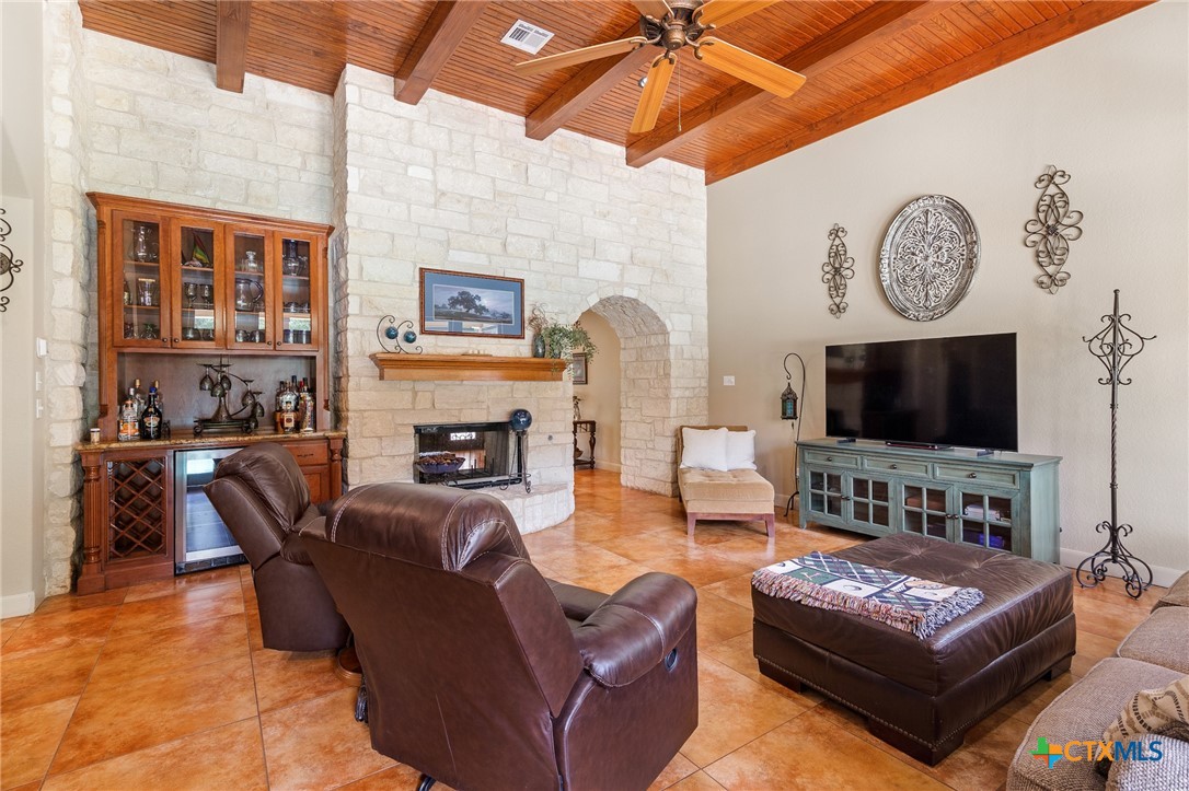 166 Post Oak Bend, Inez, Texas, 77968, United States, 5 Bedrooms Bedrooms, ,6 BathroomsBathrooms,Residential,For Sale,166 Post Oak Bend,1548599