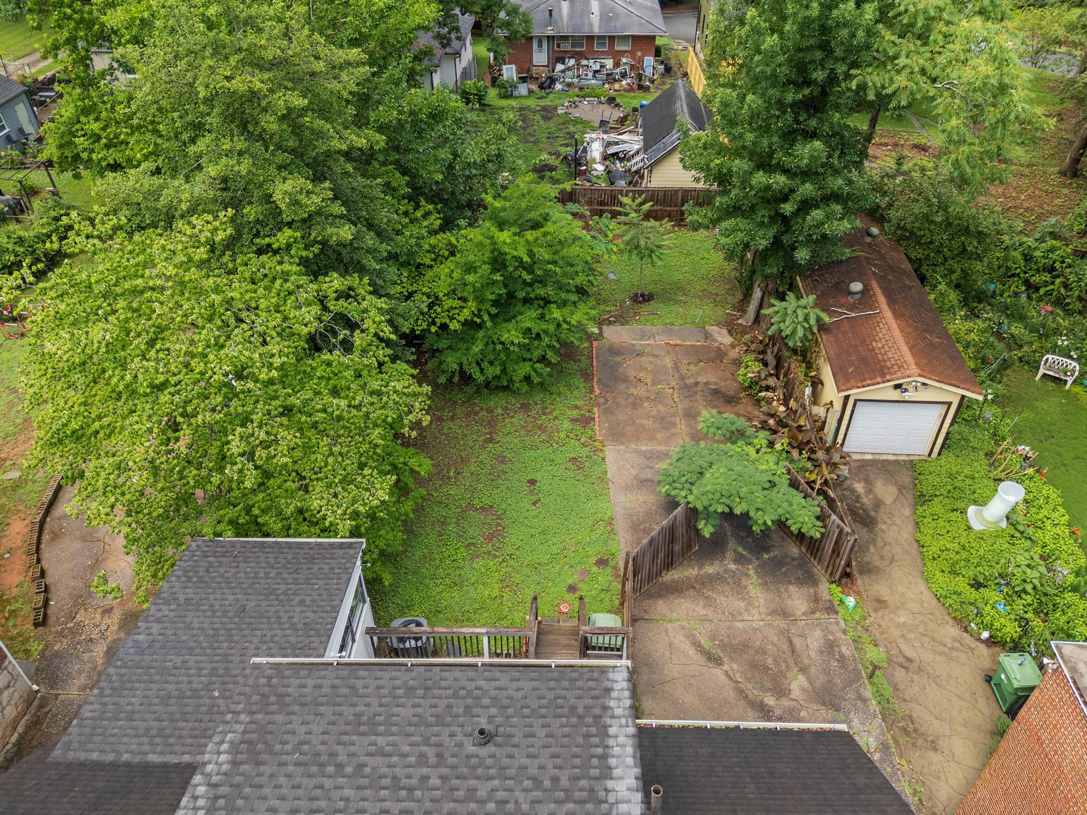  Move-in Ready Four Bedroom Home Offers Intown Convenience - 物件實景