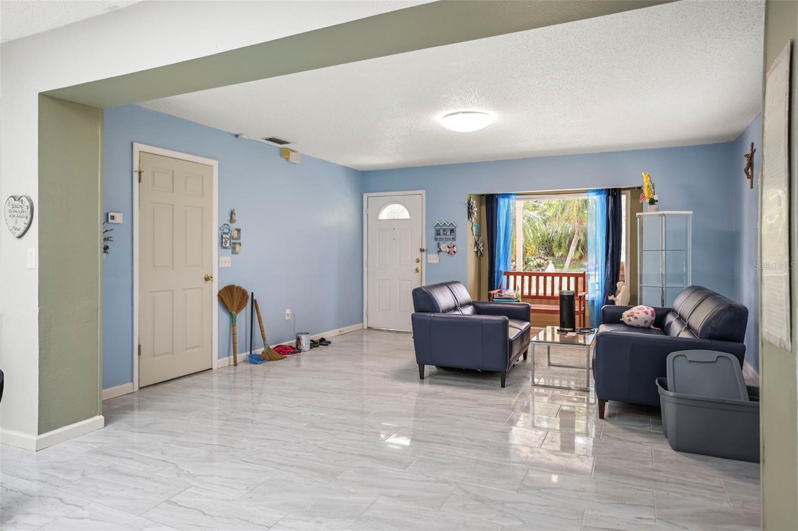 Clearwater, Florida, 33760, United States, 3 Bedrooms Bedrooms, ,2 BathroomsBathrooms,Residential,For Sale,1826177