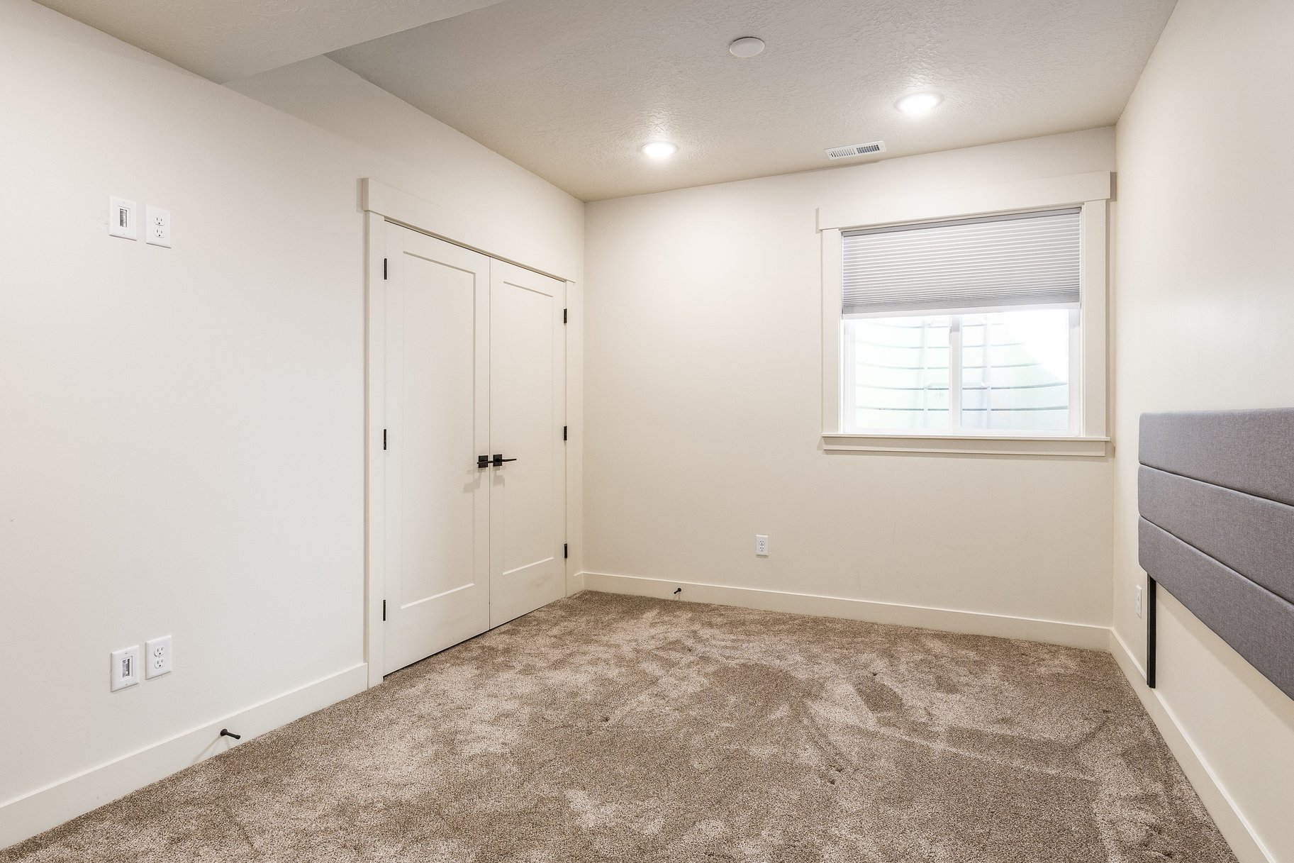  Contemporary Silver Creek Village Home with Unobstructed Open Space Views - 物件實景