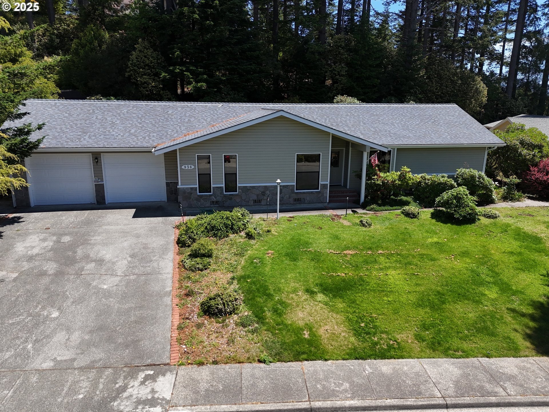 Brookings, Oregon, 97415, United States, 3 Bedrooms Bedrooms, ,2 BathroomsBathrooms,Residential,For Sale,1981548