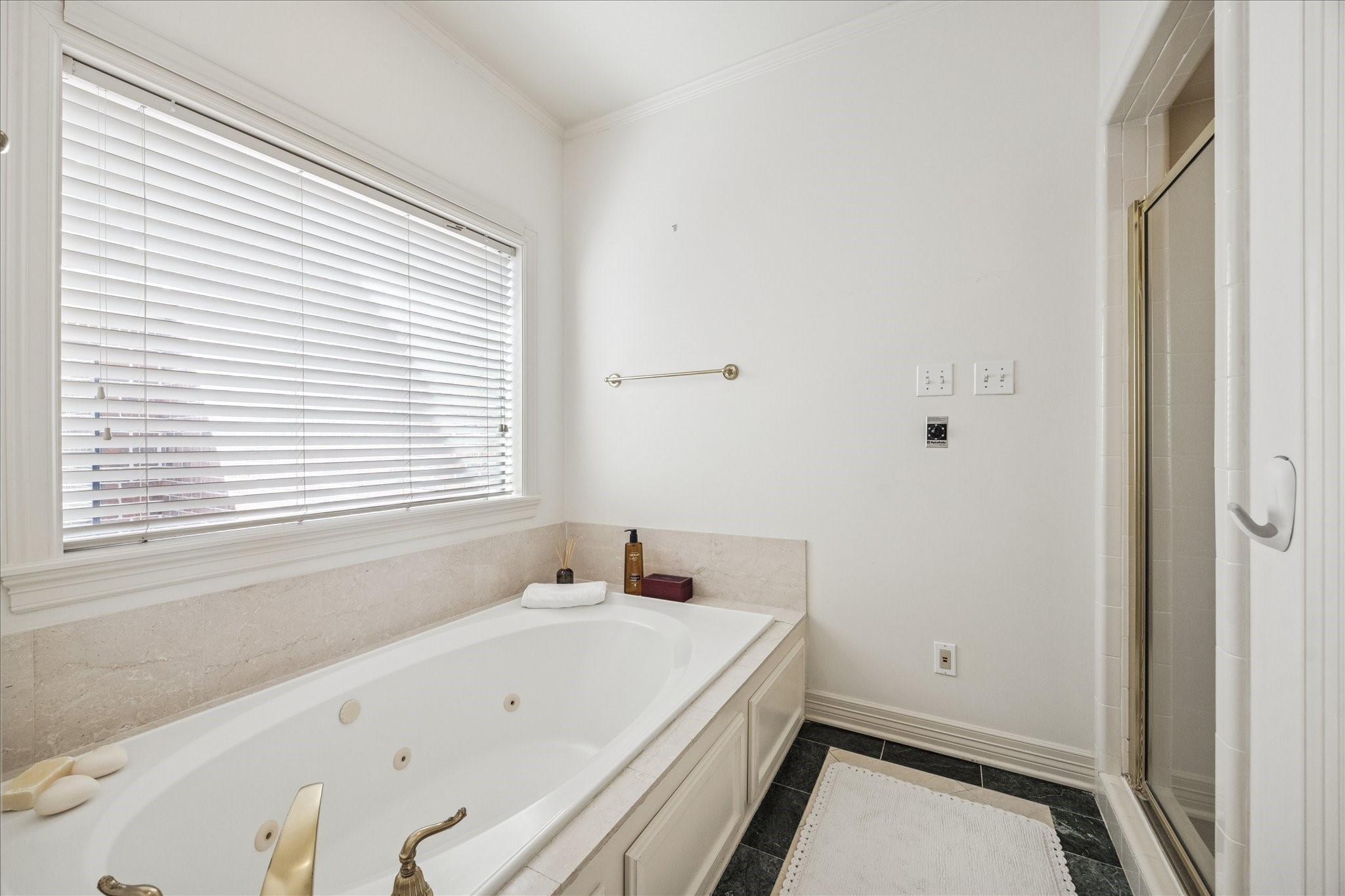  4832 Post Oak Timber Drive - 物件實景