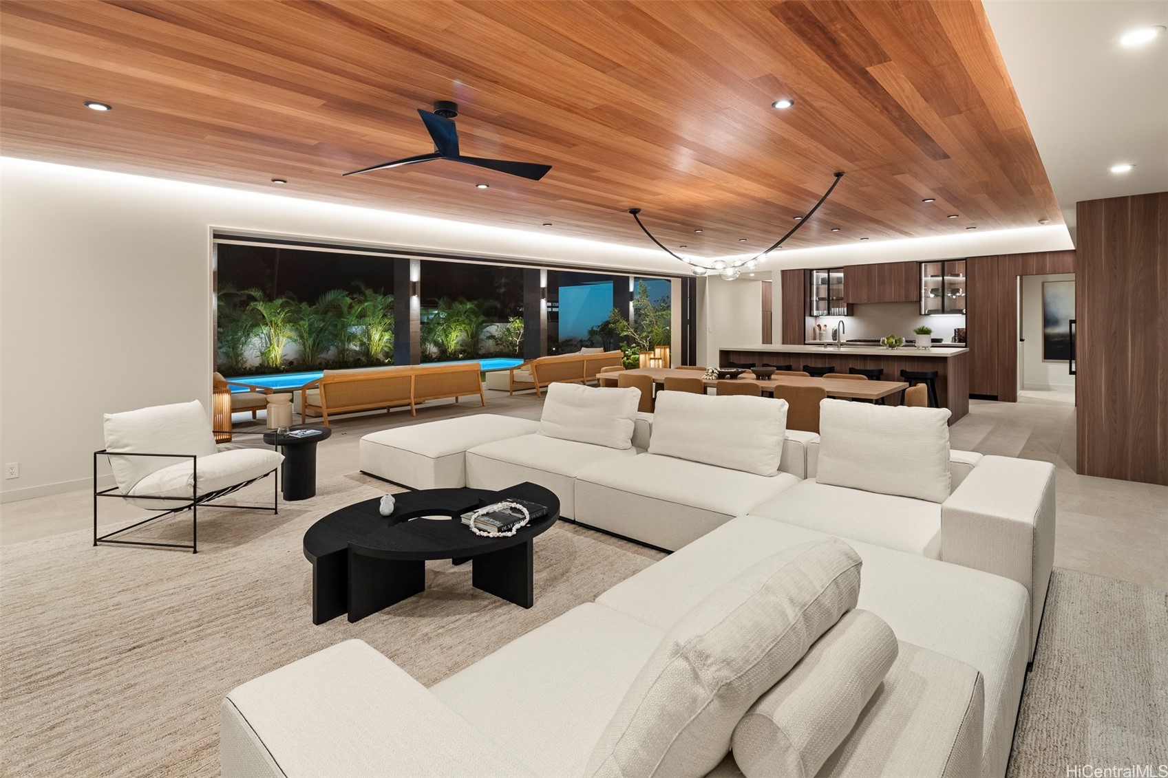 Honolulu, Hawaii, 96816, United States, 5 Bedrooms Bedrooms, ,6 BathroomsBathrooms,Residential,For Sale,1989143