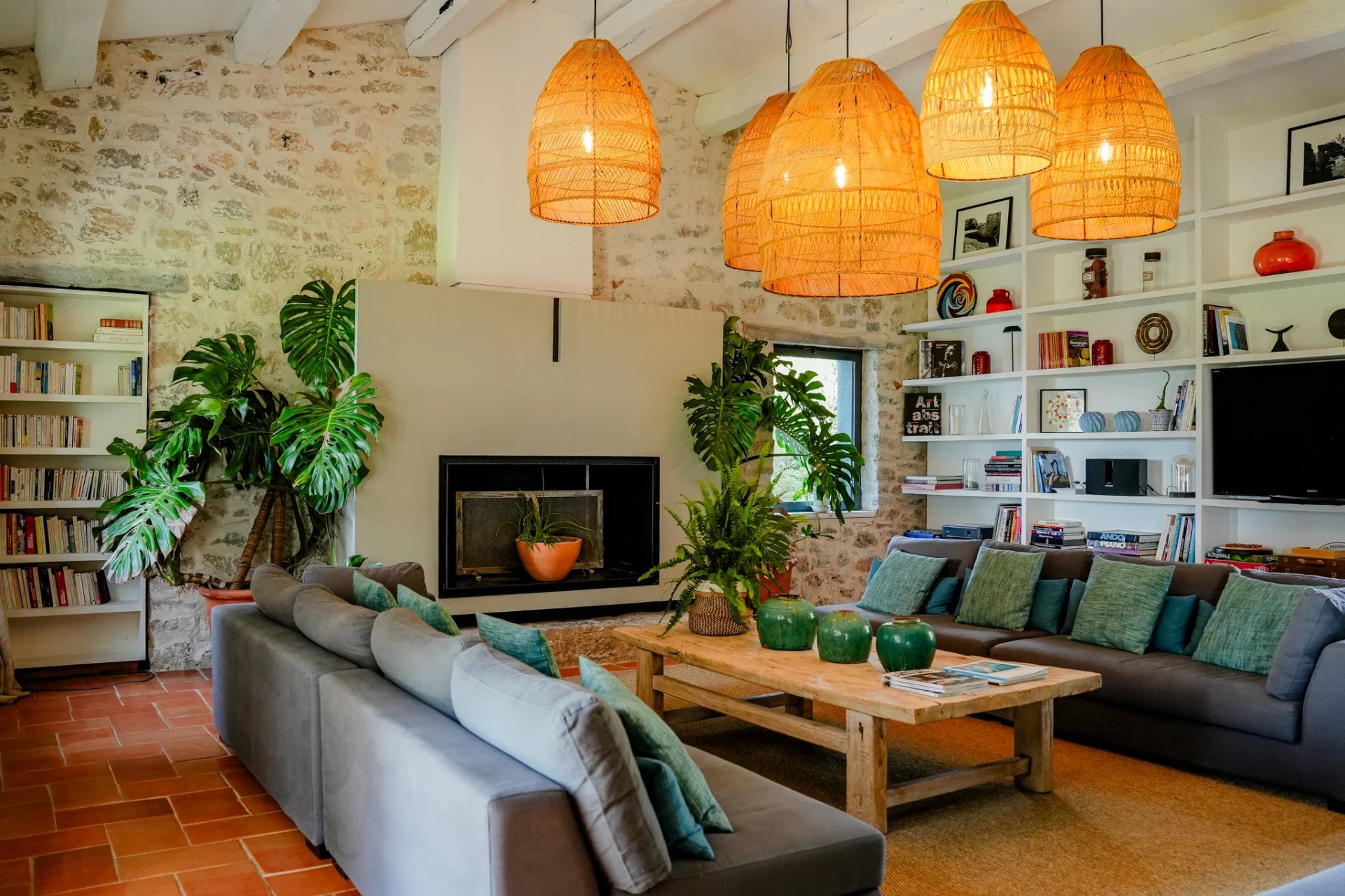 Flayosc, Provence-Alpes-Côte d’Azur, 83780, FR, 8 Bedrooms Bedrooms, ,7 BathroomsBathrooms,Residential,For Sale,1988944