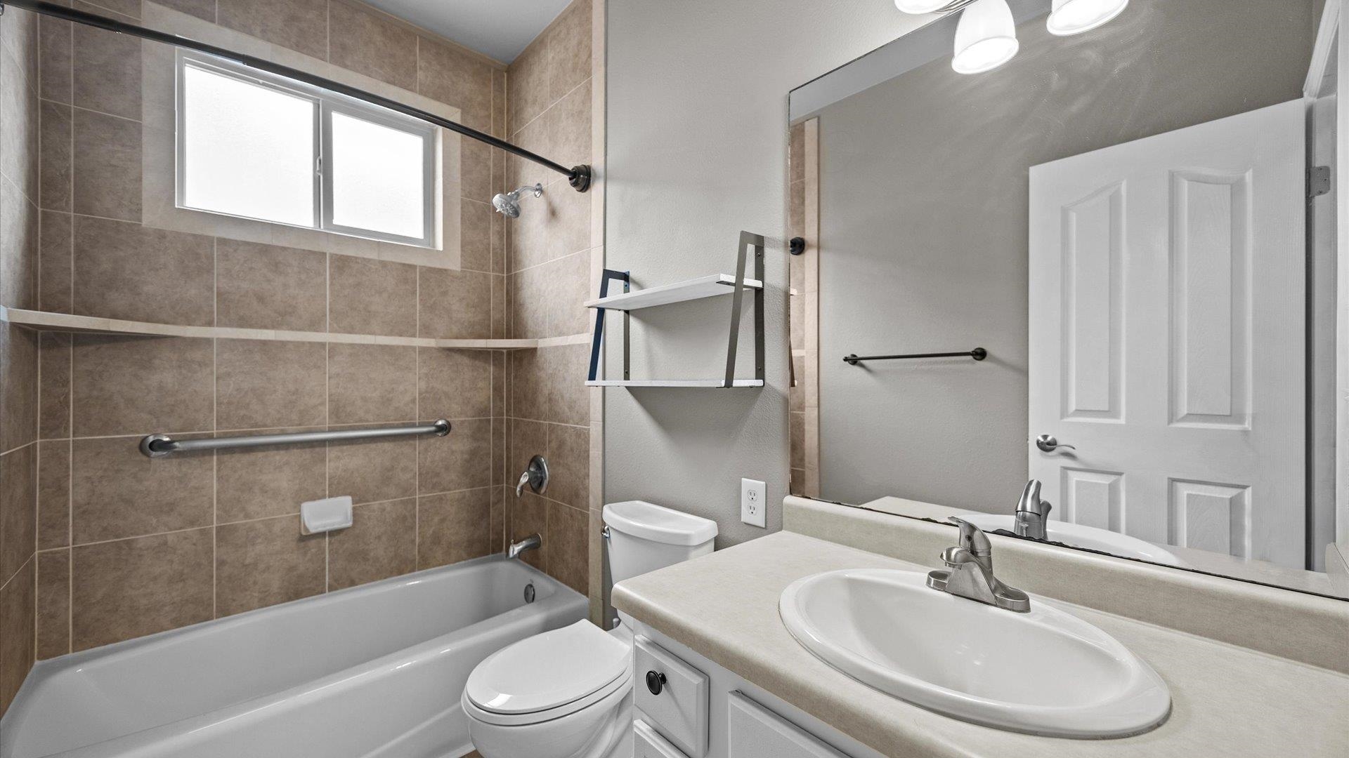 Grand Junction, Colorado, 81504-1274, United States, 3 Bedrooms Bedrooms, ,2 BathroomsBathrooms,Residential,For Sale,1976681