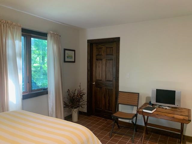 Charlevoix, Michigan, 49720-0000, United States, 2 Bedrooms Bedrooms, ,2 BathroomsBathrooms,Residential,For Sale,1933264