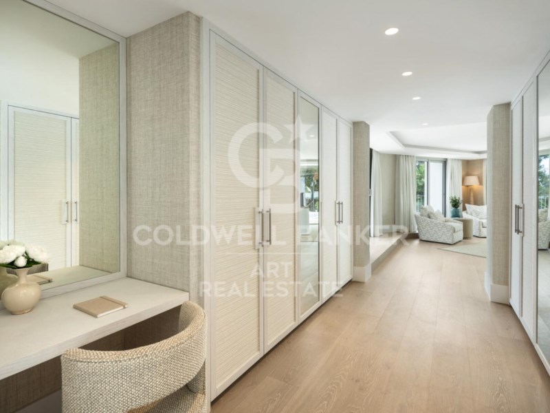 Marbella, Andalusia, ES, 6 Bedrooms Bedrooms, ,6 BathroomsBathrooms,Residential,For Sale,1882759