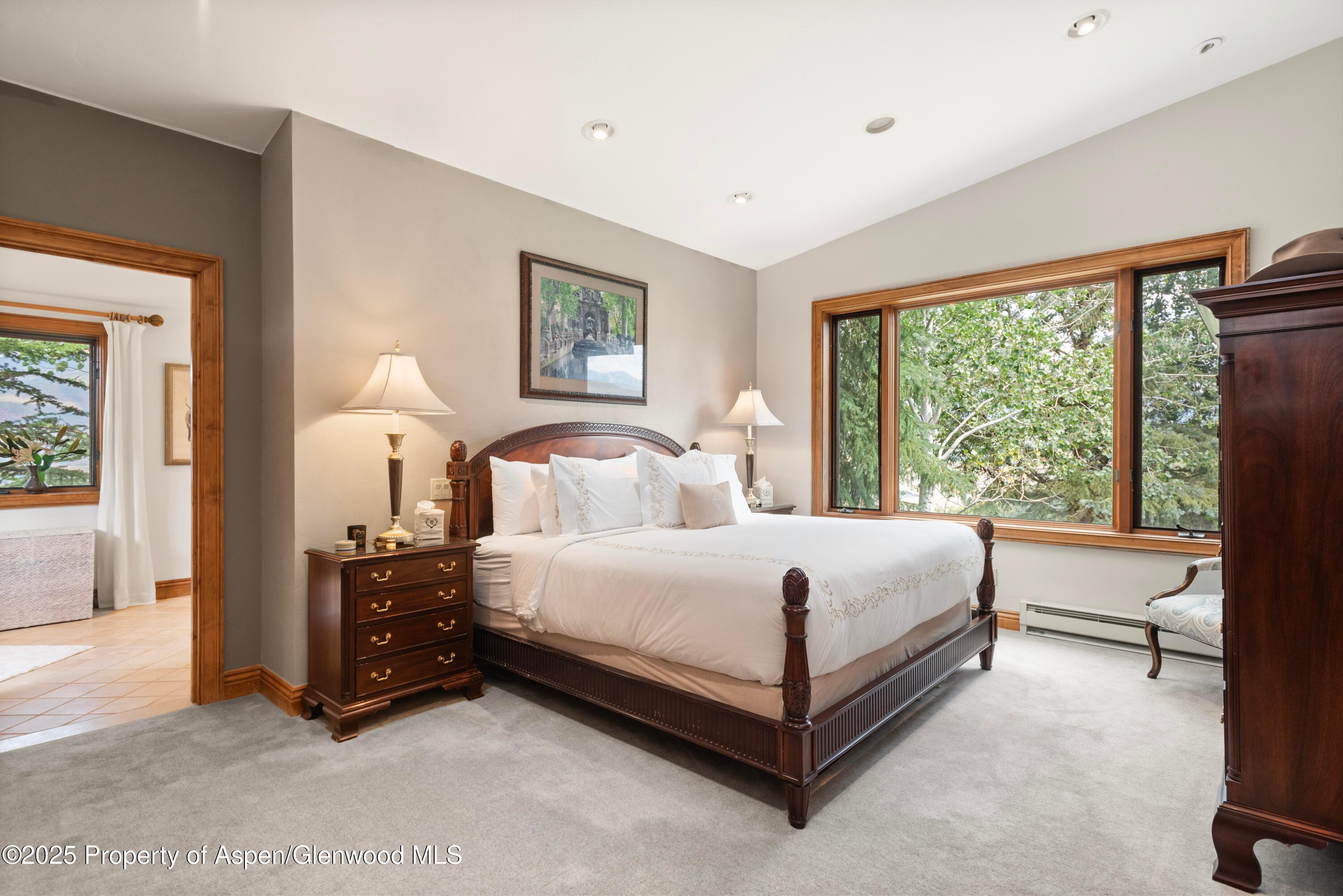 Aspen, Colorado, 81611, United States, 3 Bedrooms Bedrooms, ,4 BathroomsBathrooms,Residential,For Sale,1932450