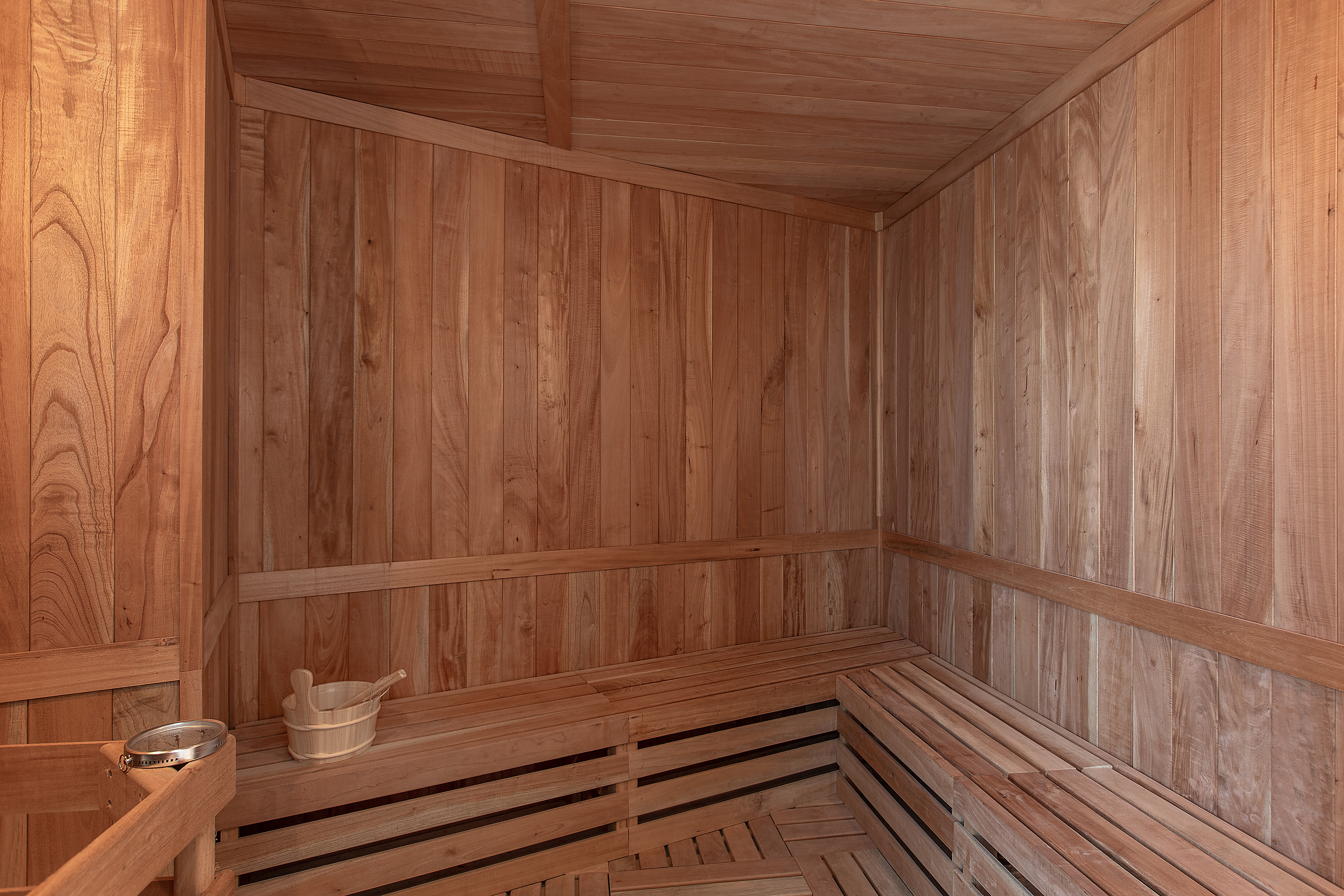 Honolulu, Hawaii, 96814, United States, 2 Bedrooms Bedrooms, ,2 BathroomsBathrooms,Residential,For Sale,1979445