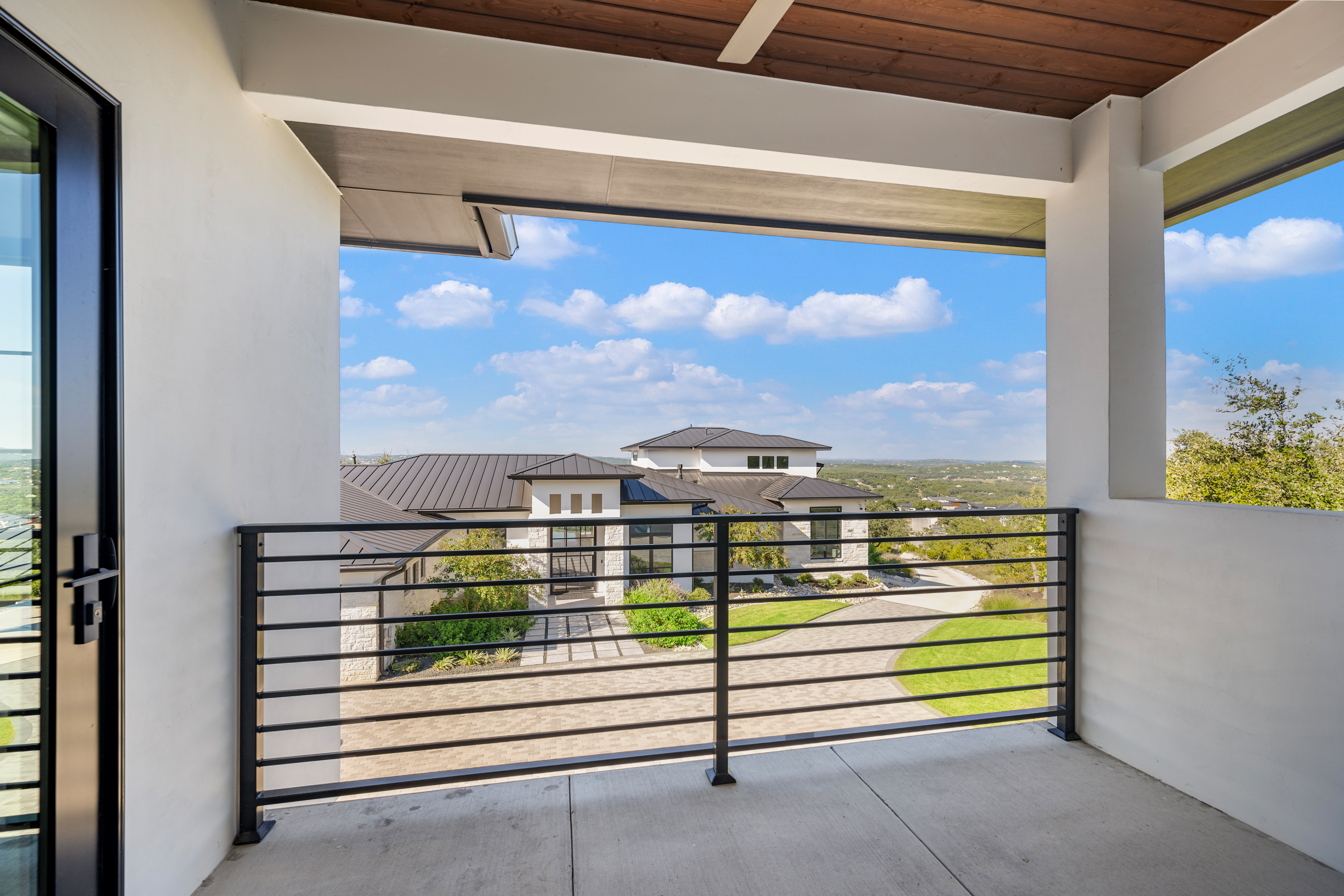  Panoramic Views and Luxury Living - 物件實景