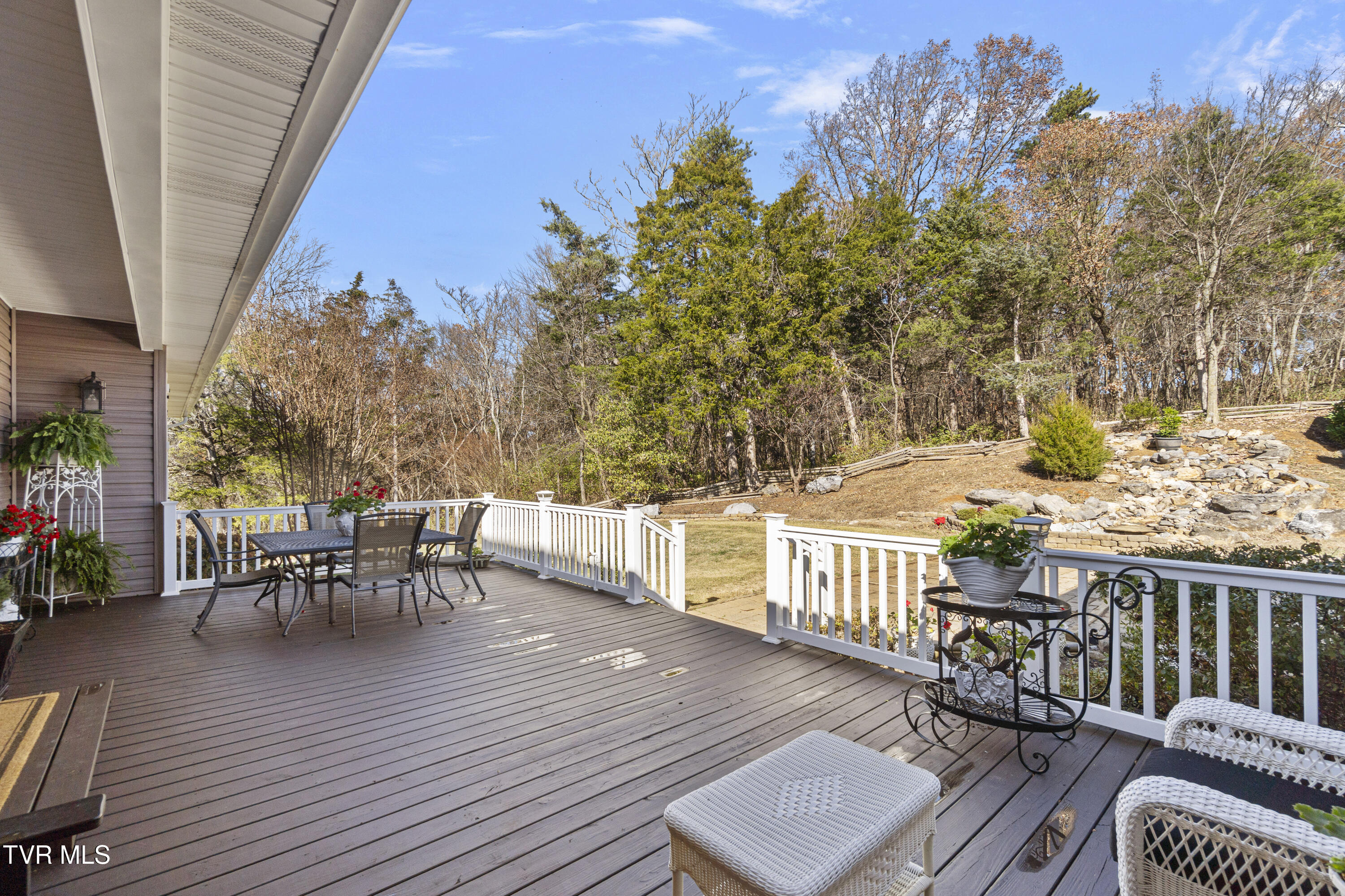 Parrottsville, Tennessee, 37843, United States, 5 Bedrooms Bedrooms, ,4 BathroomsBathrooms,Residential,For Sale,2005757