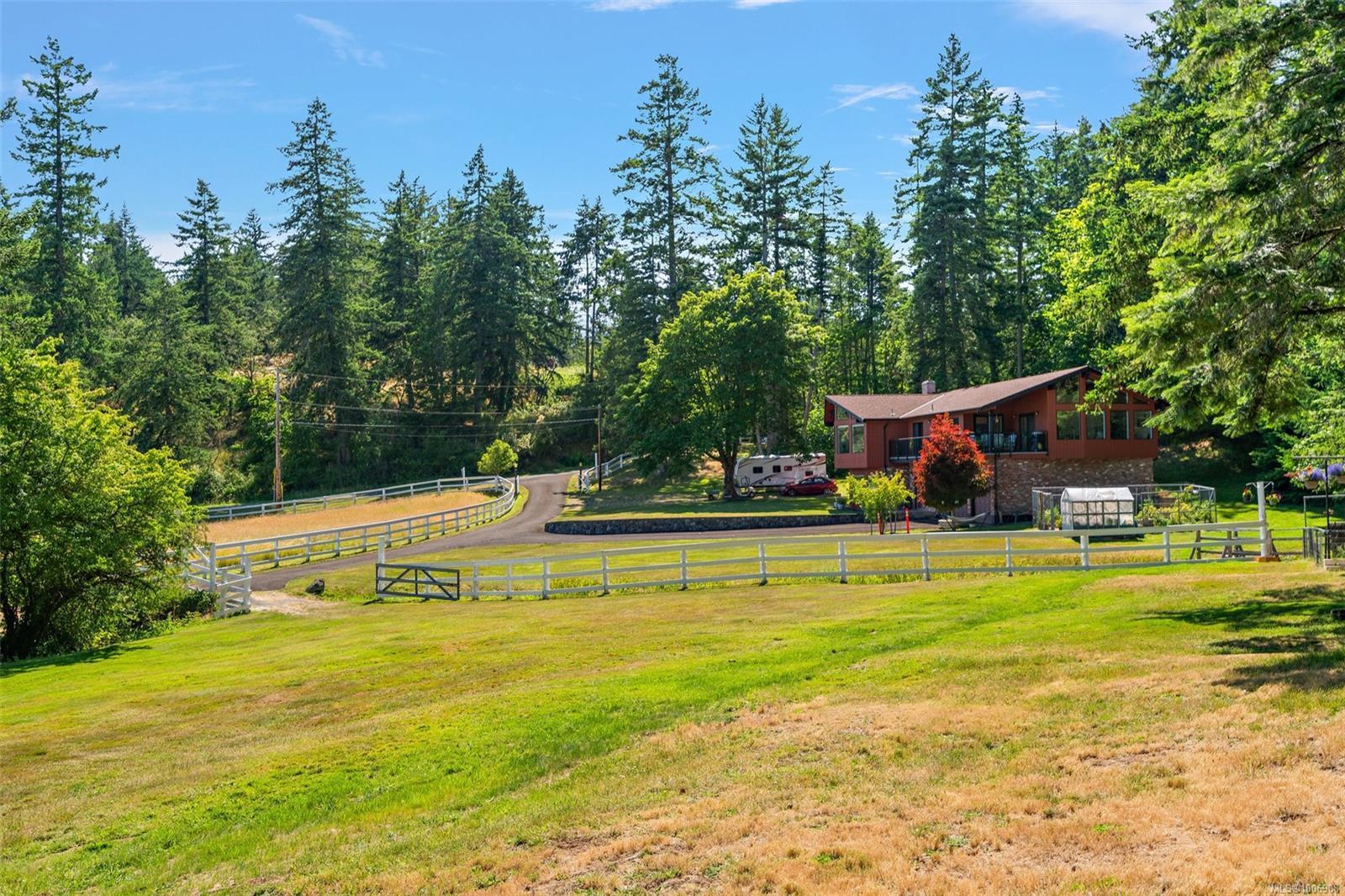 SAANICH, British Columbia, V9E 2C8, CA, 5 Bedrooms Bedrooms, ,Residential,For Sale,1890664