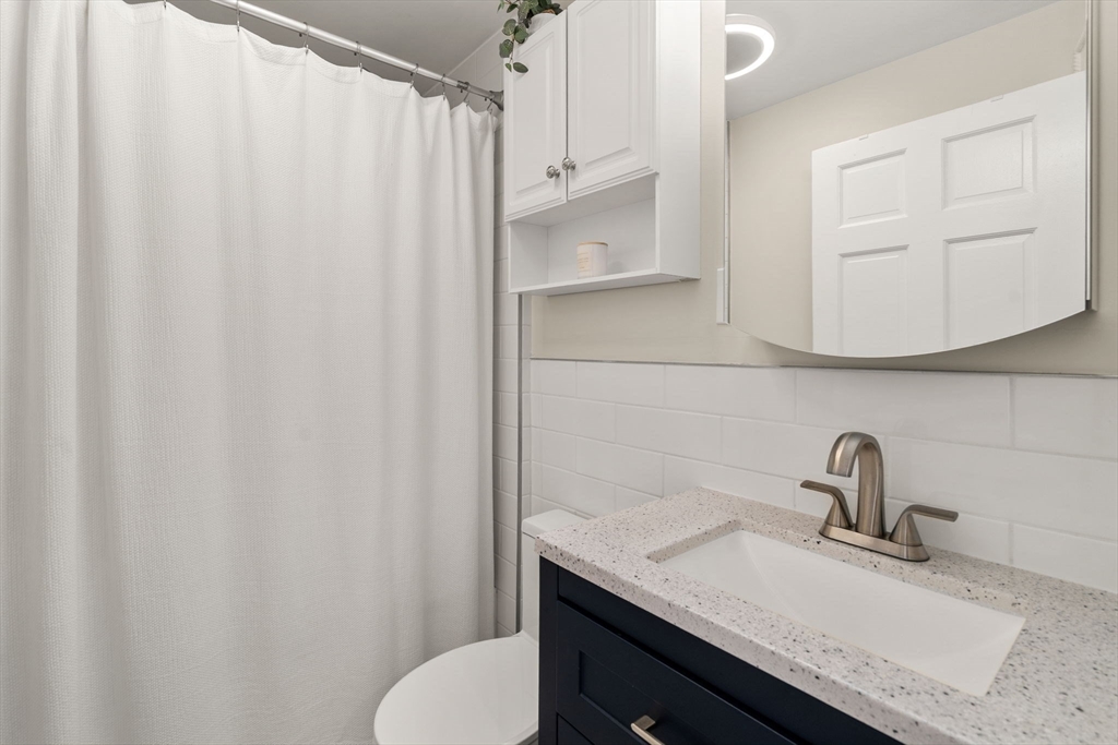 Milton, Massachusetts, 02186, United States, 3 Bedrooms Bedrooms, ,1 BathroomBathrooms,Residential,For Sale,1939202