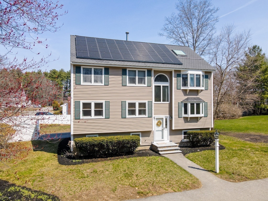 Billerica, Massachusetts, 01821, United States, 5 Bedrooms Bedrooms, ,4 BathroomsBathrooms,Residential,For Sale,2039558