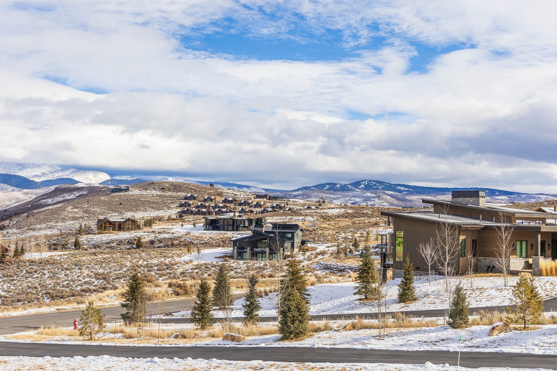 Beautiful Modern Custom Home with Rock Cliff Views at Victory Ranch - 物件實景