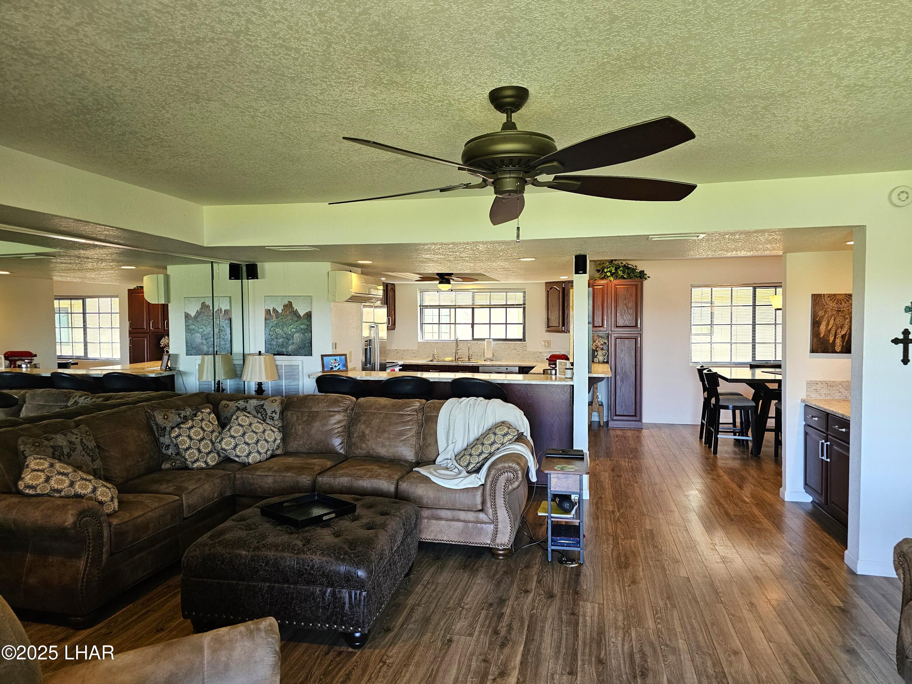 Lake Havasu City, Arizona, 86403, United States, 2 Bedrooms Bedrooms, ,3 BathroomsBathrooms,Residential,For Sale,2001999