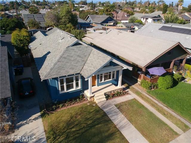 Los Angeles, California, 90018, United States, 4 Bedrooms Bedrooms, ,2 BathroomsBathrooms,Residential,For Sale,1977916