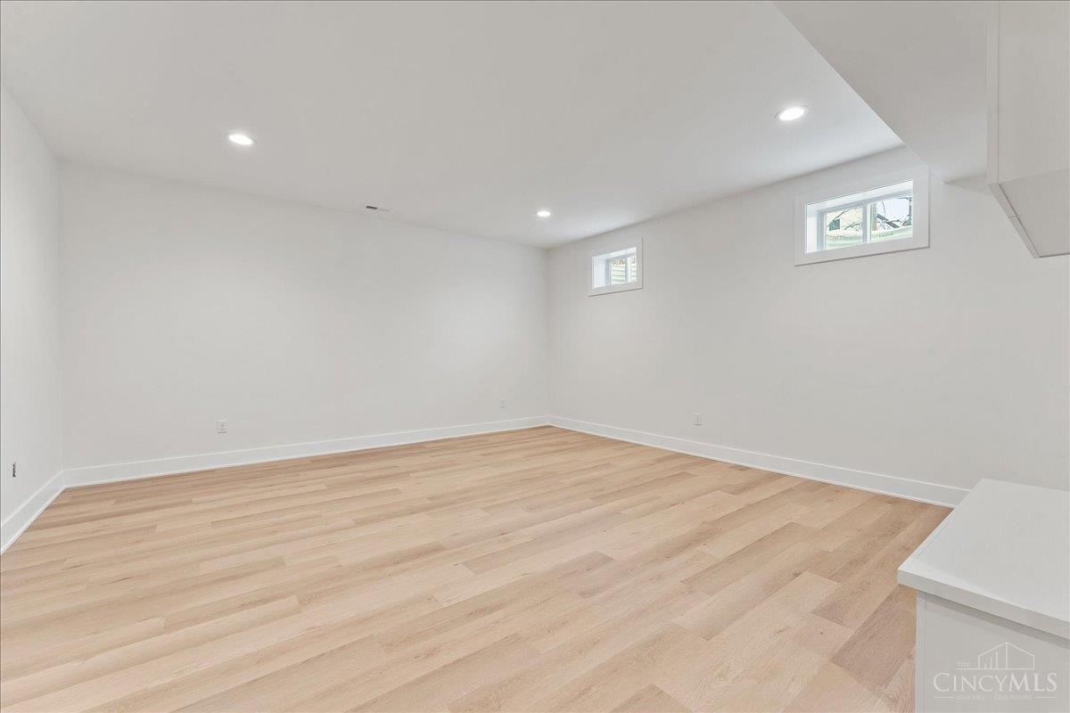 Blue Ash, Ohio, 45241, United States, 4 Bedrooms Bedrooms, ,4 BathroomsBathrooms,Residential,For Sale,2001661