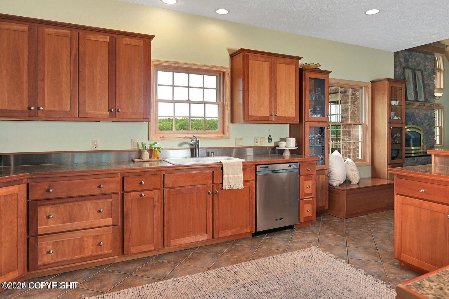 Soldotna, Alaska, 99669, United States, 5 Bedrooms Bedrooms, ,3 BathroomsBathrooms,Residential,For Sale,1978983