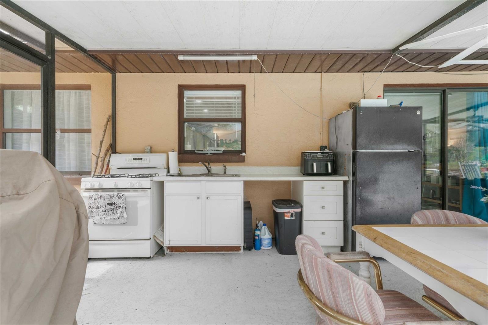 DUNNELLON, Florida, 34433, United States, 3 Bedrooms Bedrooms, ,2 BathroomsBathrooms,Residential,For Sale,1919933