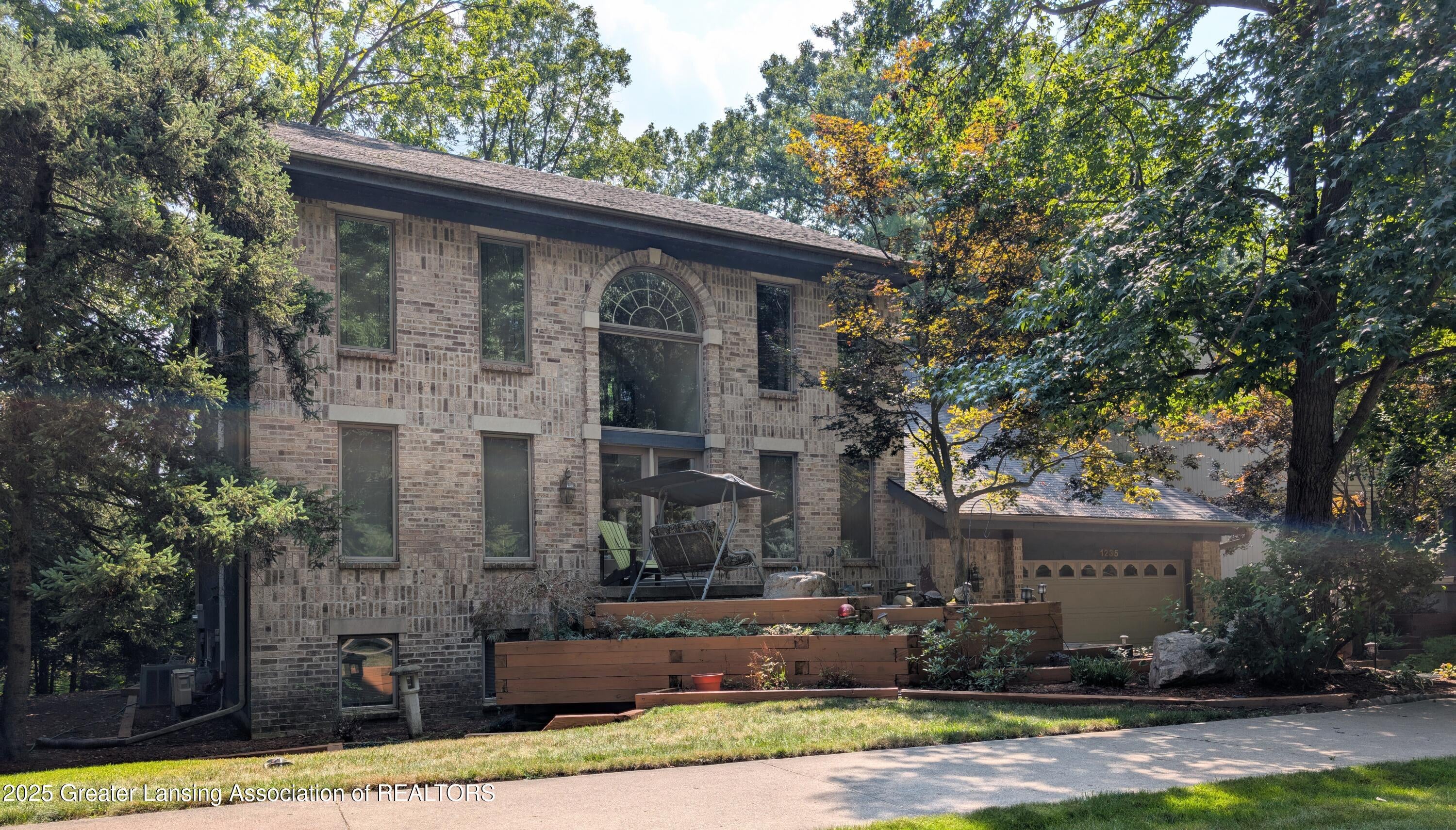 Haslett, Michigan, 48840, United States, 4 Bedrooms Bedrooms, ,4 BathroomsBathrooms,Residential,For Sale,1988994