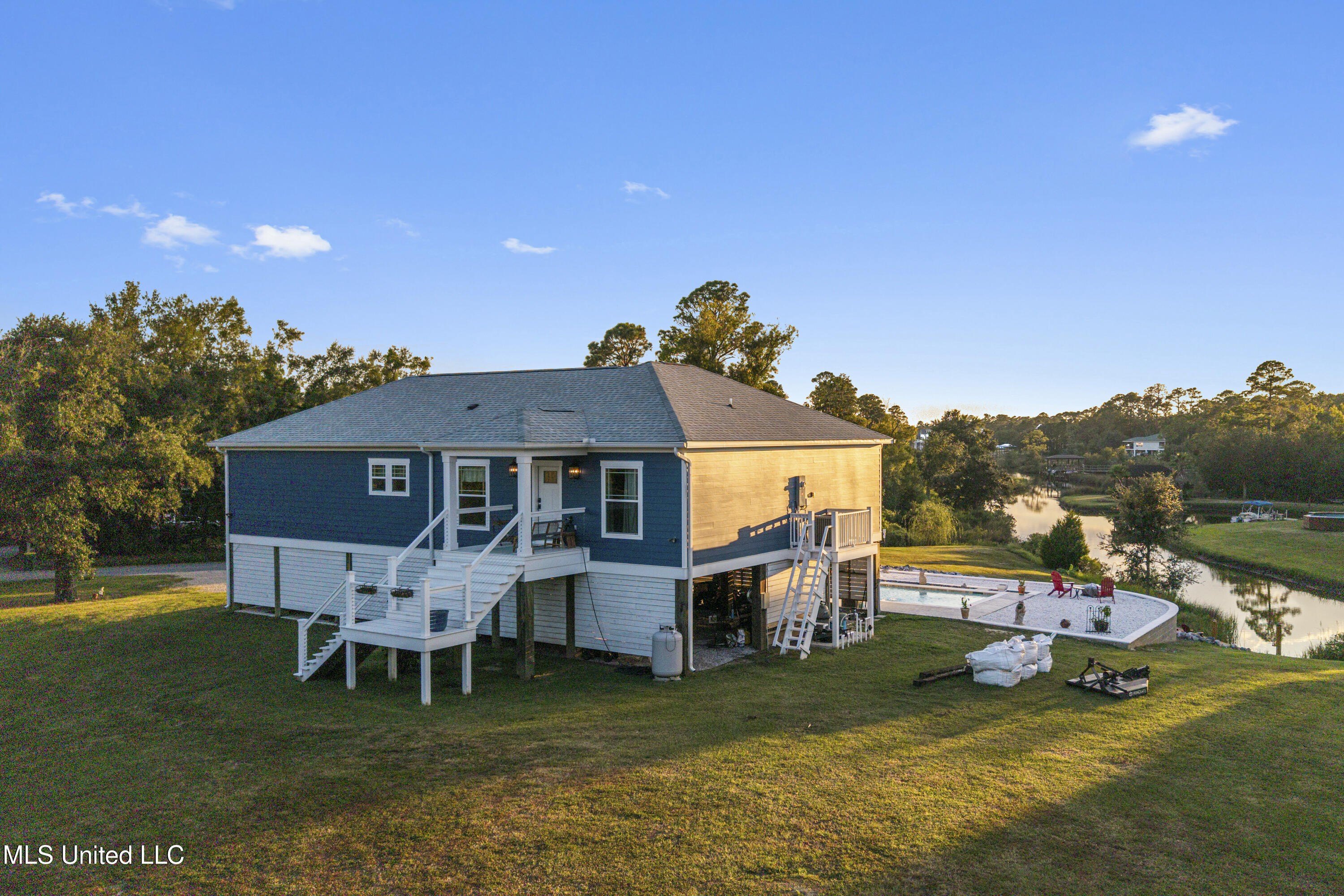 Biloxi, Mississippi, 39532, United States, 3 Bedrooms Bedrooms, ,2 BathroomsBathrooms,Residential,For Sale,1977192