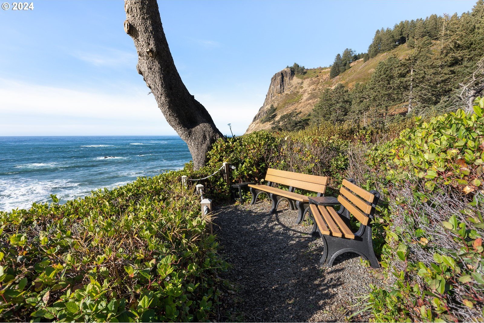 124 SEA CREST DR, Otter Rock, Oregon, 97369, United States, 4 Bedrooms Bedrooms, ,3 BathroomsBathrooms,Residential,For Sale,124 SEA CREST DR,1668112