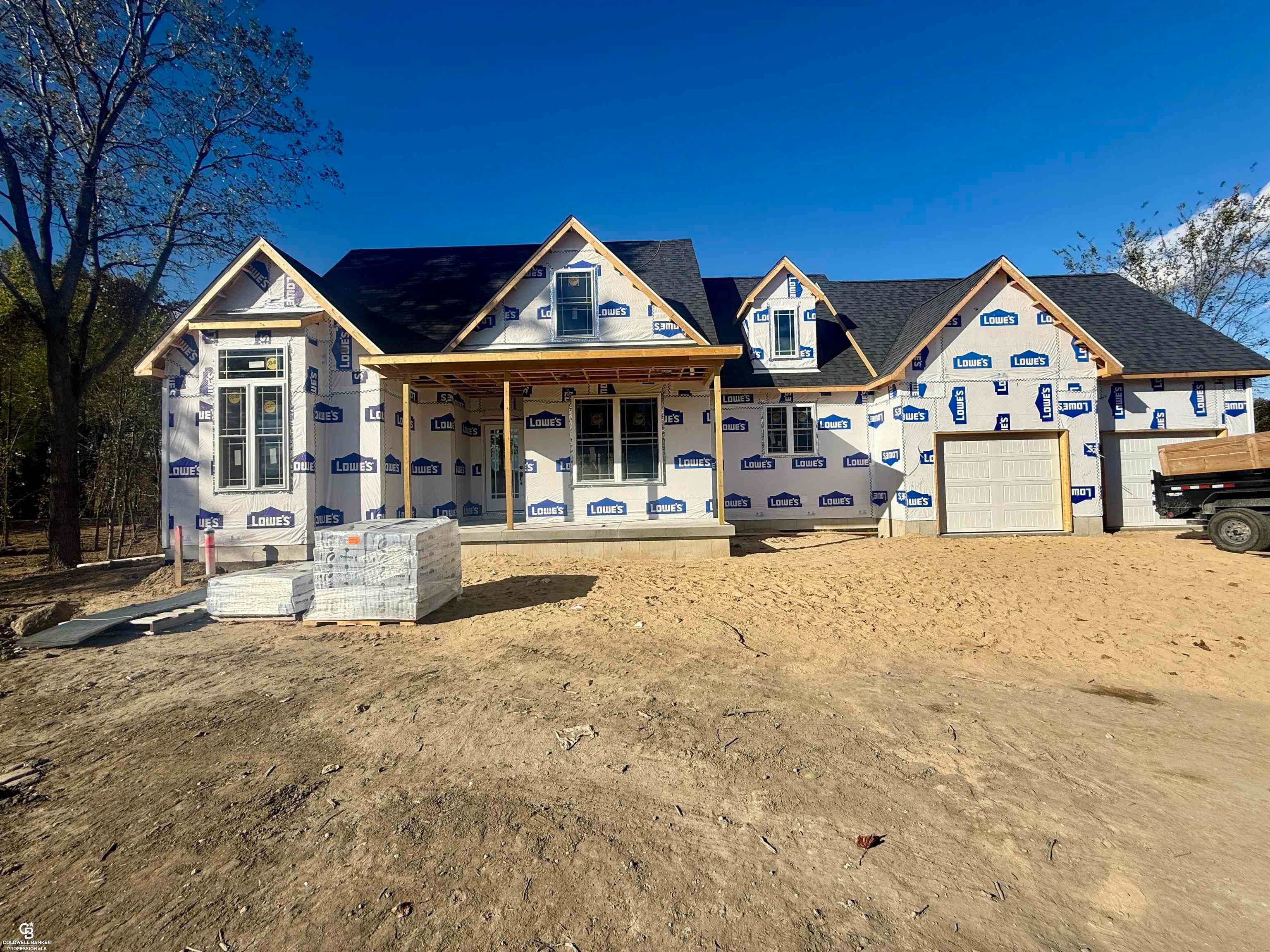 Saint Clair, Michigan, 48079, United States, 5 Bedrooms Bedrooms, ,3 BathroomsBathrooms,Residential,For Sale,1868315