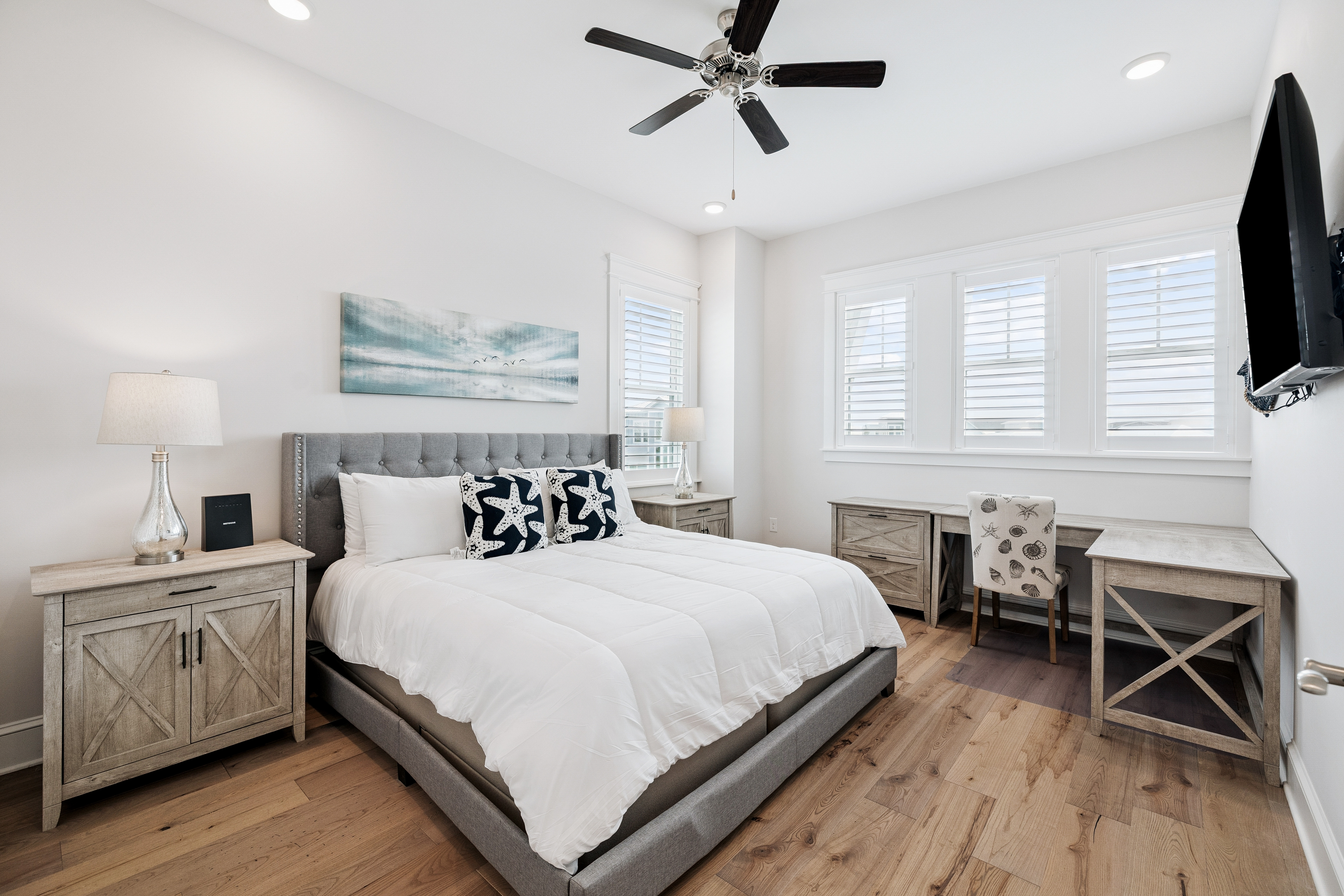  Spacious 3-Level Home With Elevator & Steps to Community Pool - 物件實景