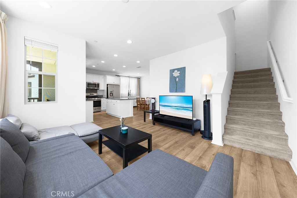 Chino, California, 91708, United States, 2 Bedrooms Bedrooms, ,3 BathroomsBathrooms,Residential,For Sale,1932480