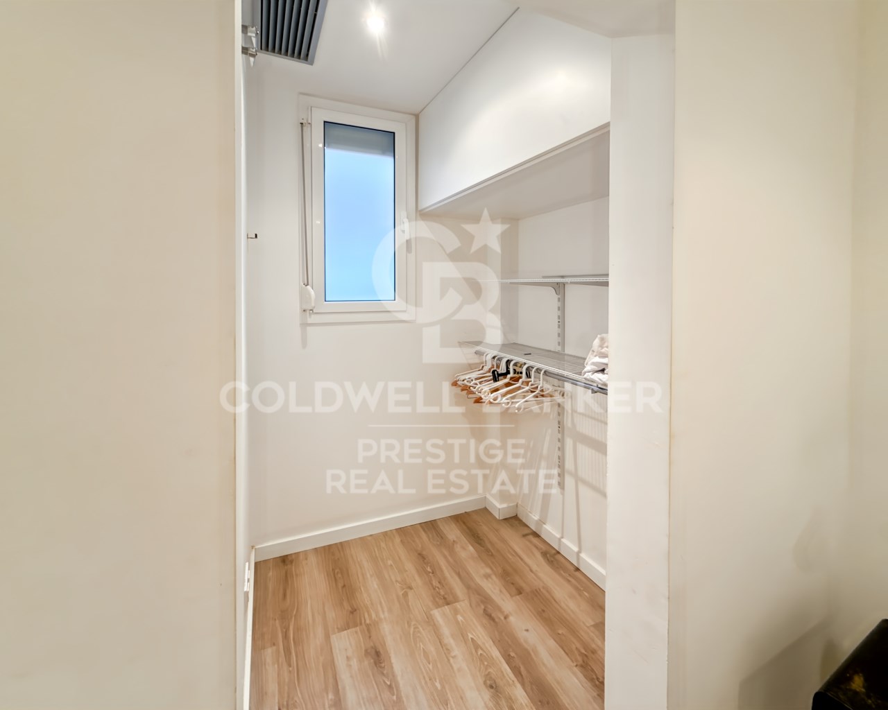 Barcelona, Catalonia, ES, 2 Bedrooms Bedrooms, ,1 BathroomBathrooms,Residential,For Sale,1956184