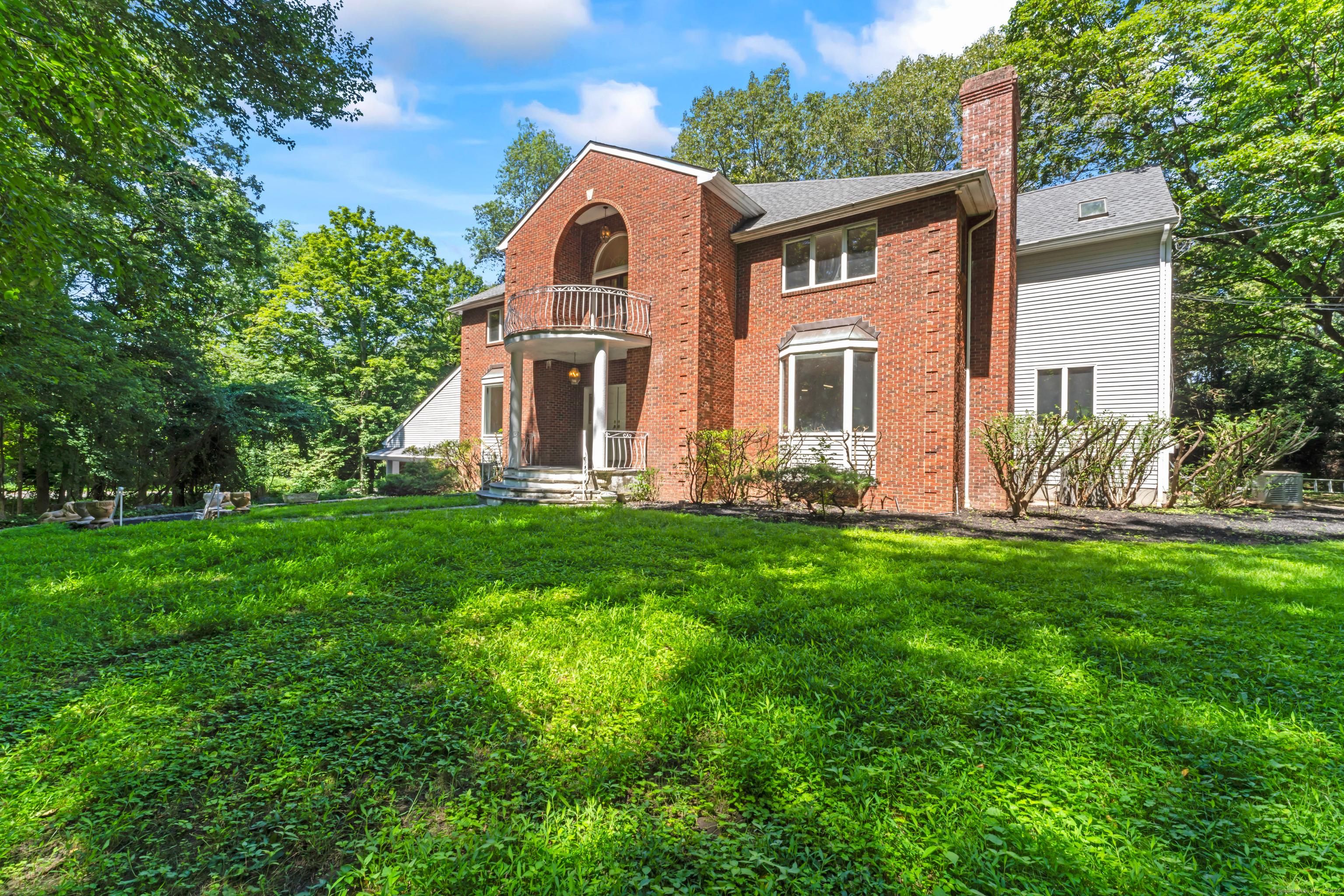 Stamford, Connecticut, 06903, United States, 4 Bedrooms Bedrooms, ,4 BathroomsBathrooms,Residential,For Sale,1987323