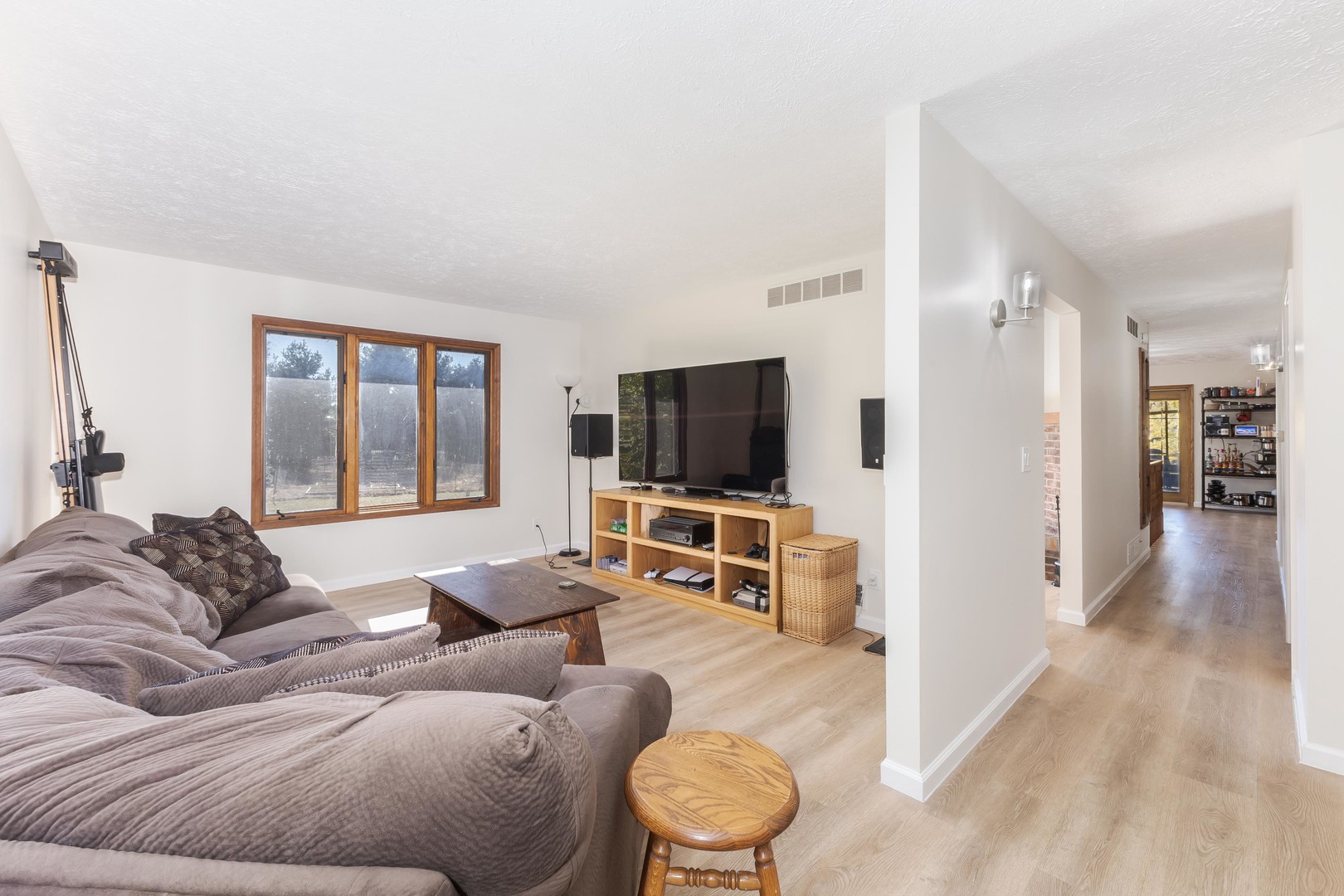 Heyworth, Illinois, 61745, United States, 3 Bedrooms Bedrooms, ,3 BathroomsBathrooms,Residential,For Sale,1989458