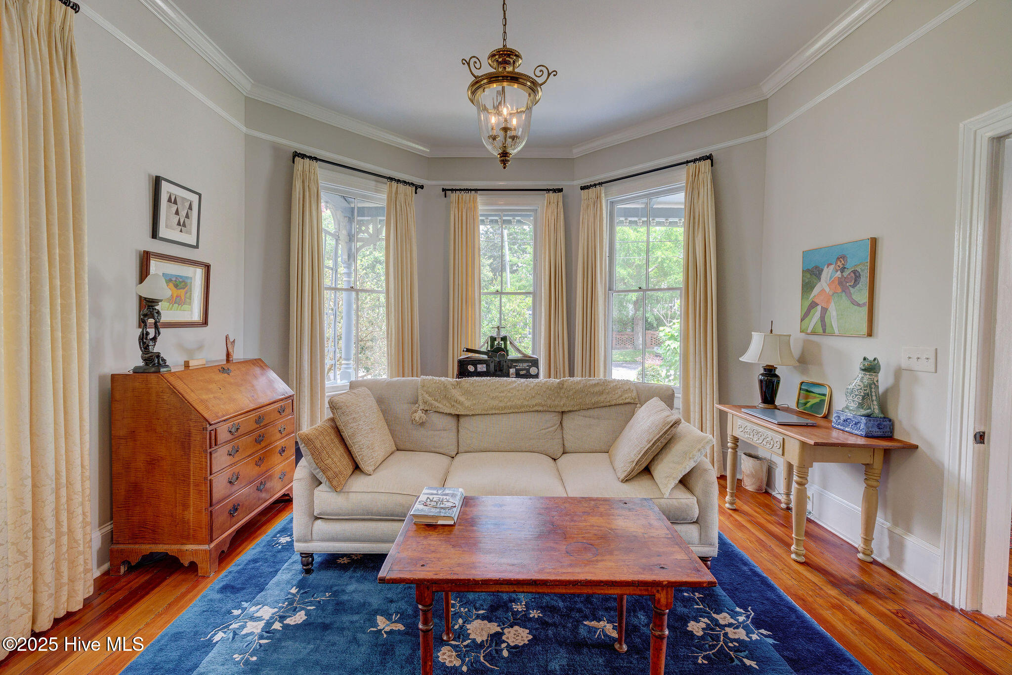 Wilmington, North Carolina, 28401, United States, 4 Bedrooms Bedrooms, ,3 BathroomsBathrooms,Residential,For Sale,1874502