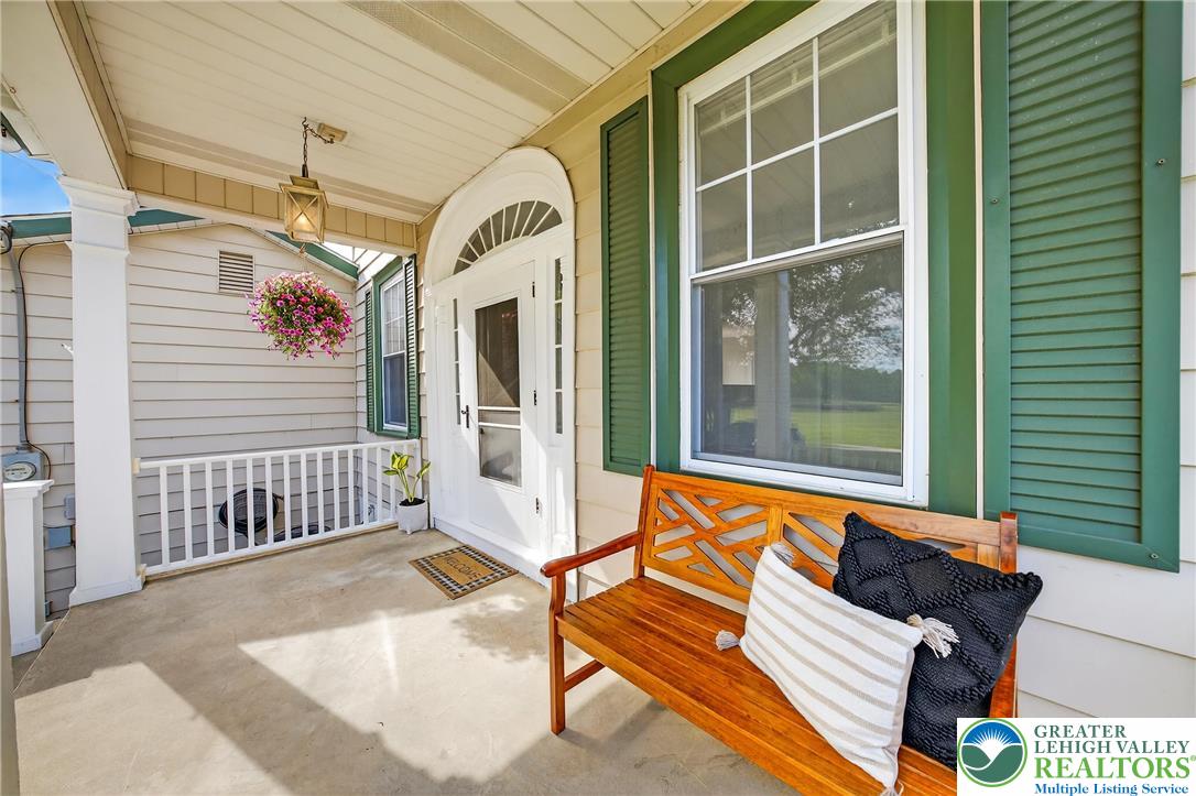 East Allen Twp, Pennsylvania, 18017, United States, 4 Bedrooms Bedrooms, ,2 BathroomsBathrooms,Residential,For Sale,1926367