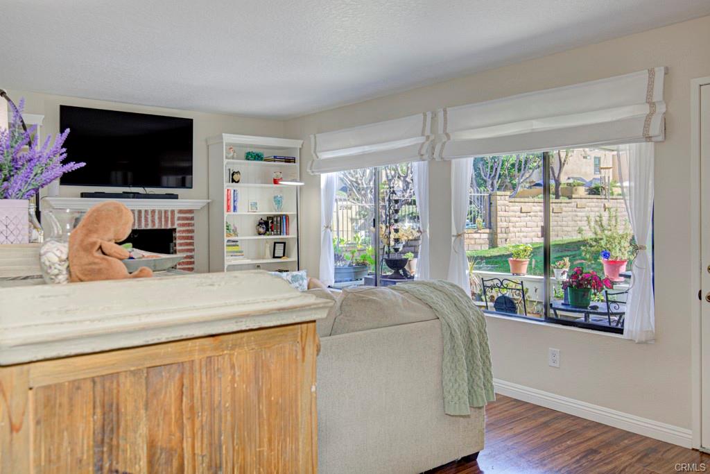 Lake Forest, California, 92630, United States, 2 Bedrooms Bedrooms, ,2 BathroomsBathrooms,Residential,For Sale,1944905