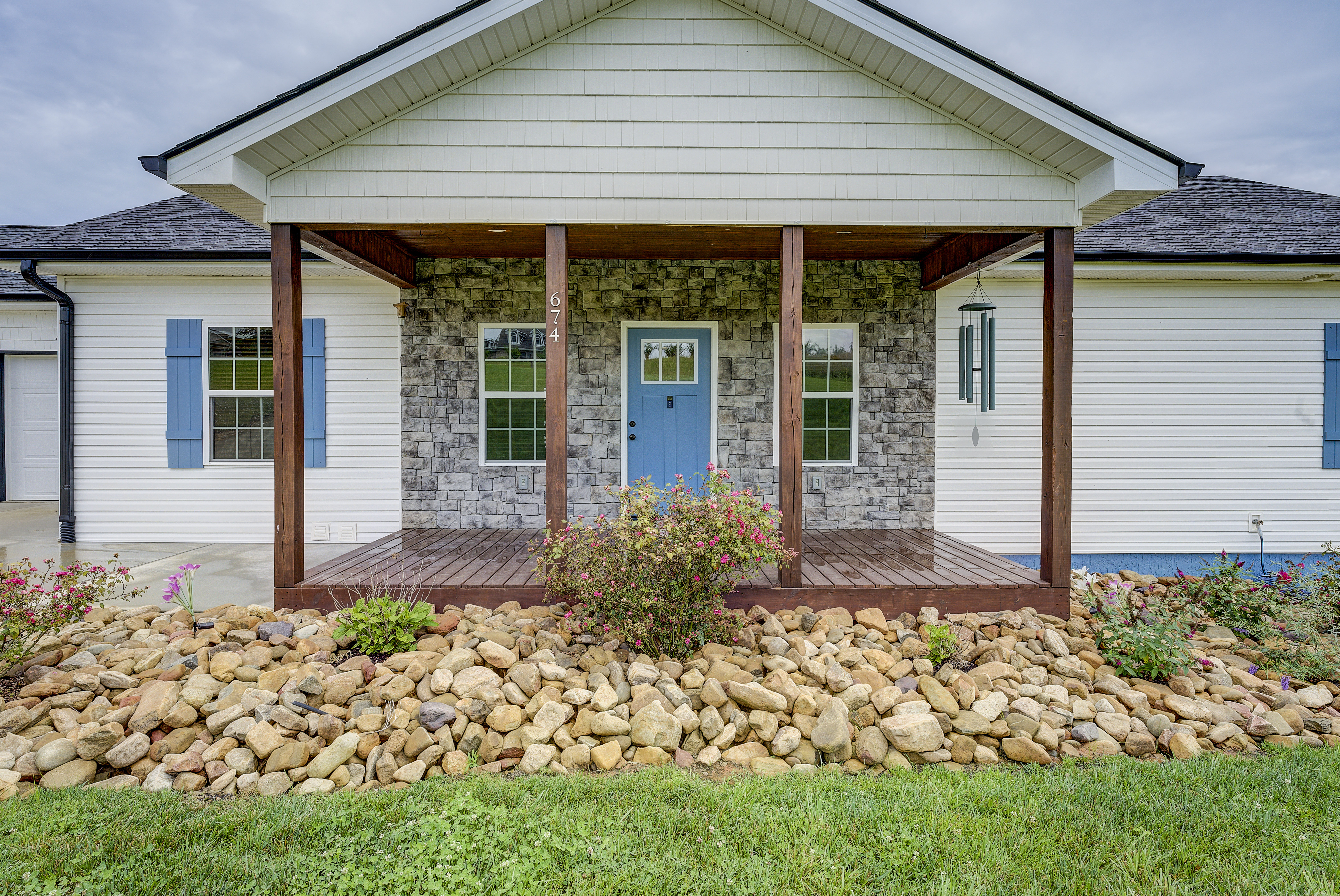 Jonesborough, Tennessee, 37659, United States, 3 Bedrooms Bedrooms, ,3 BathroomsBathrooms,Residential,For Sale,2000637