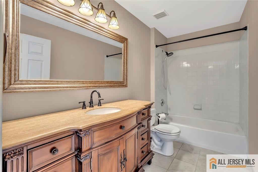 South River, New Jersey, 08882, United States, 4 Bedrooms Bedrooms, ,3 BathroomsBathrooms,Residential,For Sale,1940787