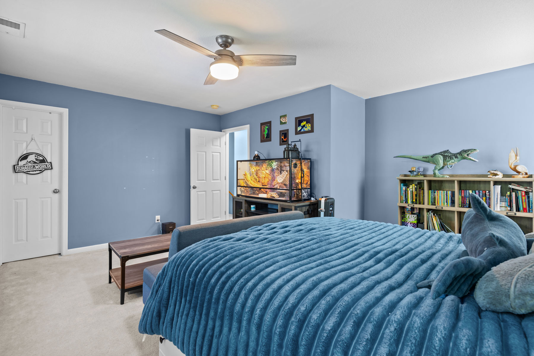  6823 Watch Harbour Circle, Hayes, VA 23072 - 物件實景