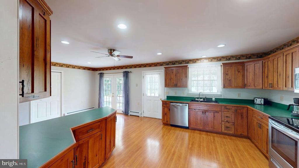 MATHIAS, West Virginia, 26812, United States, 3 Bedrooms Bedrooms, ,3 BathroomsBathrooms,Residential,For Sale,1898386