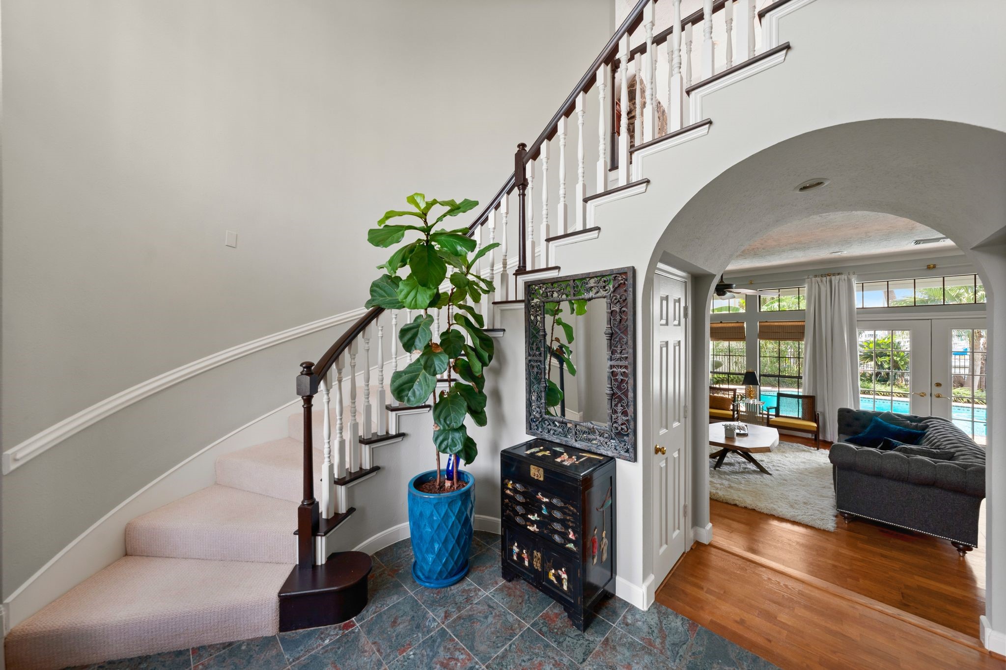  2207 Twin Oaks Boulevard - 物件實景