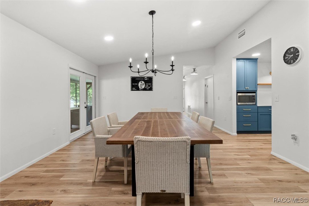 Hernando, Florida, 34442, United States, 5 Bedrooms Bedrooms, ,3 BathroomsBathrooms,Residential,For Sale,1869727