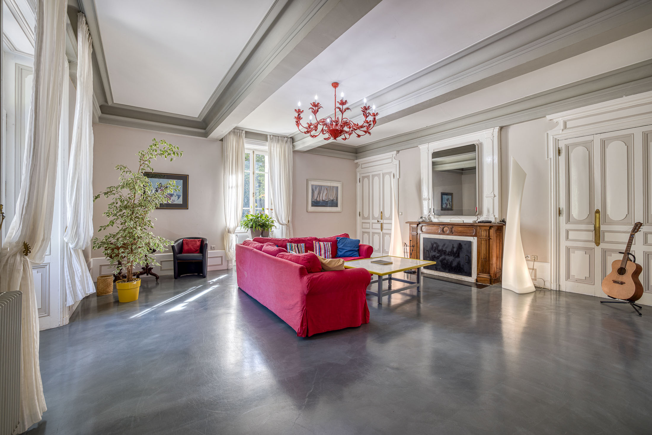 Elegant manor- close to the famed vineyards of Bugey - 物件實景