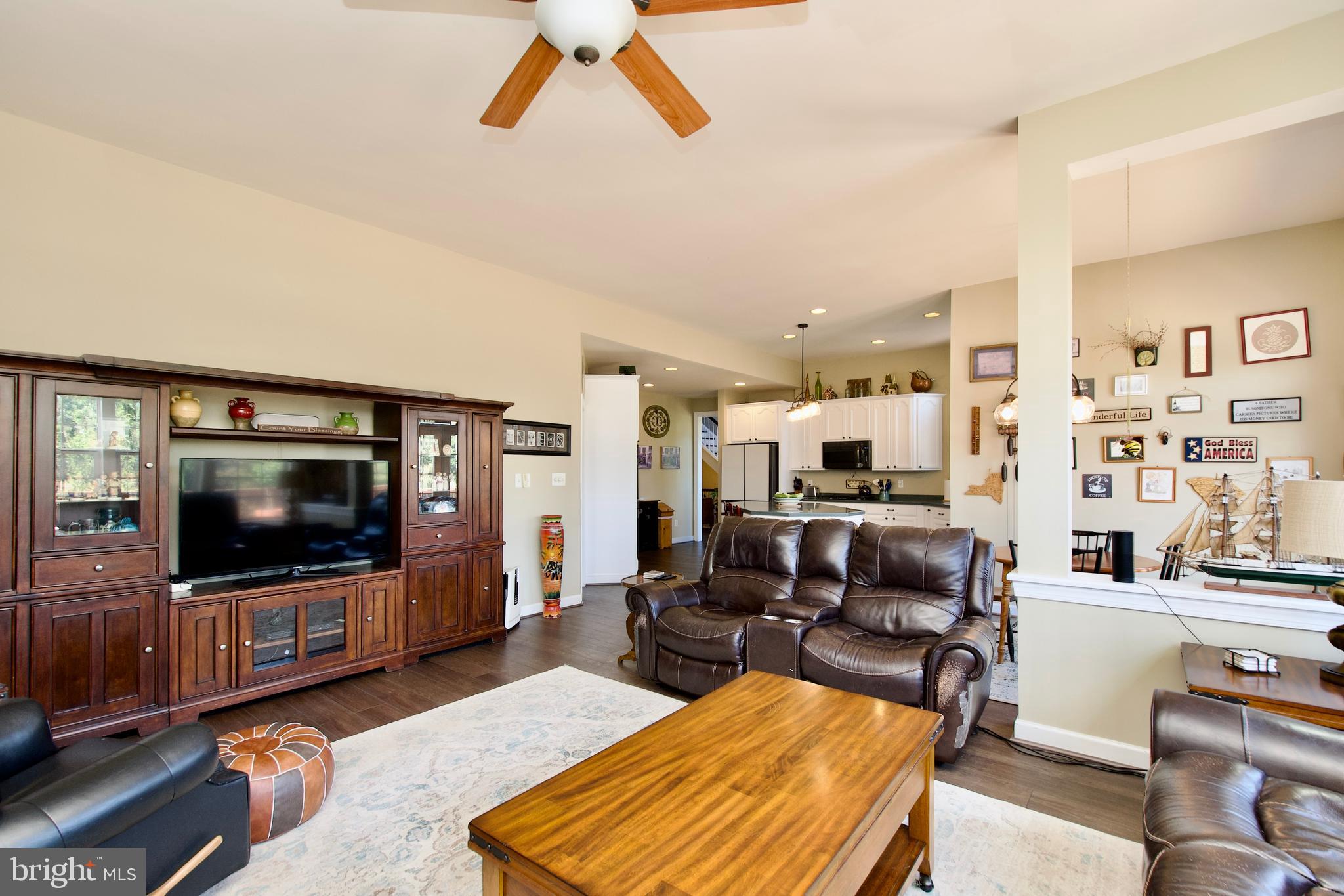 Aldie, Virginia, 20105, United States, 4 Bedrooms Bedrooms, ,5 BathroomsBathrooms,Residential,For Sale,1943897