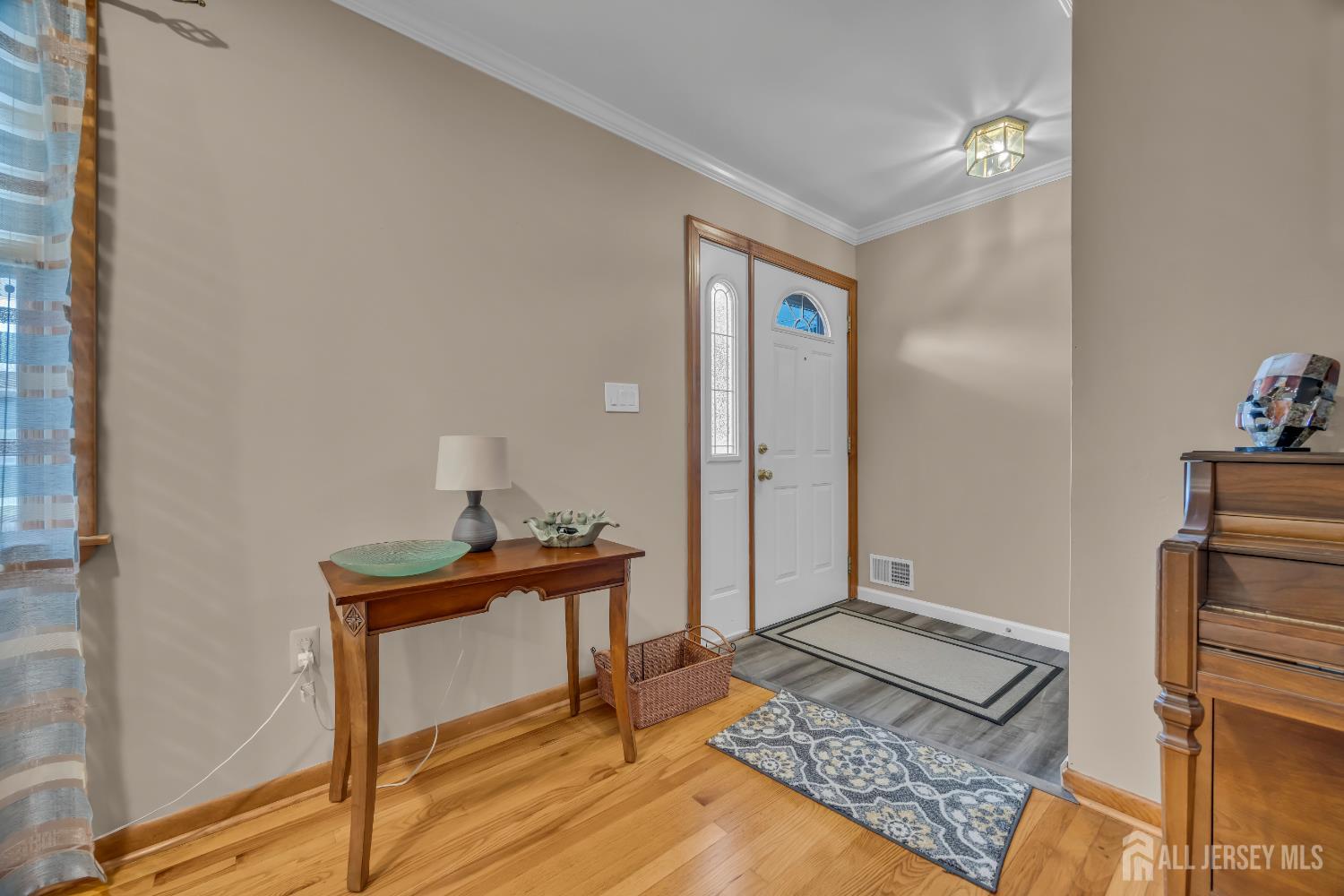 Edison, New Jersey, 08820, United States, 3 Bedrooms Bedrooms, ,2 BathroomsBathrooms,Residential,For Sale,1989177