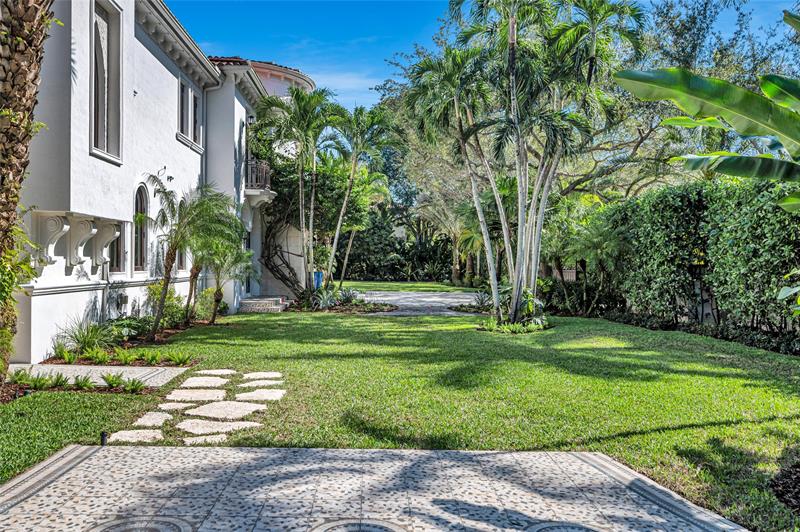 Miami, Florida, 33143, United States, 8 Bedrooms Bedrooms, ,10 BathroomsBathrooms,Residential,For Sale,1989350