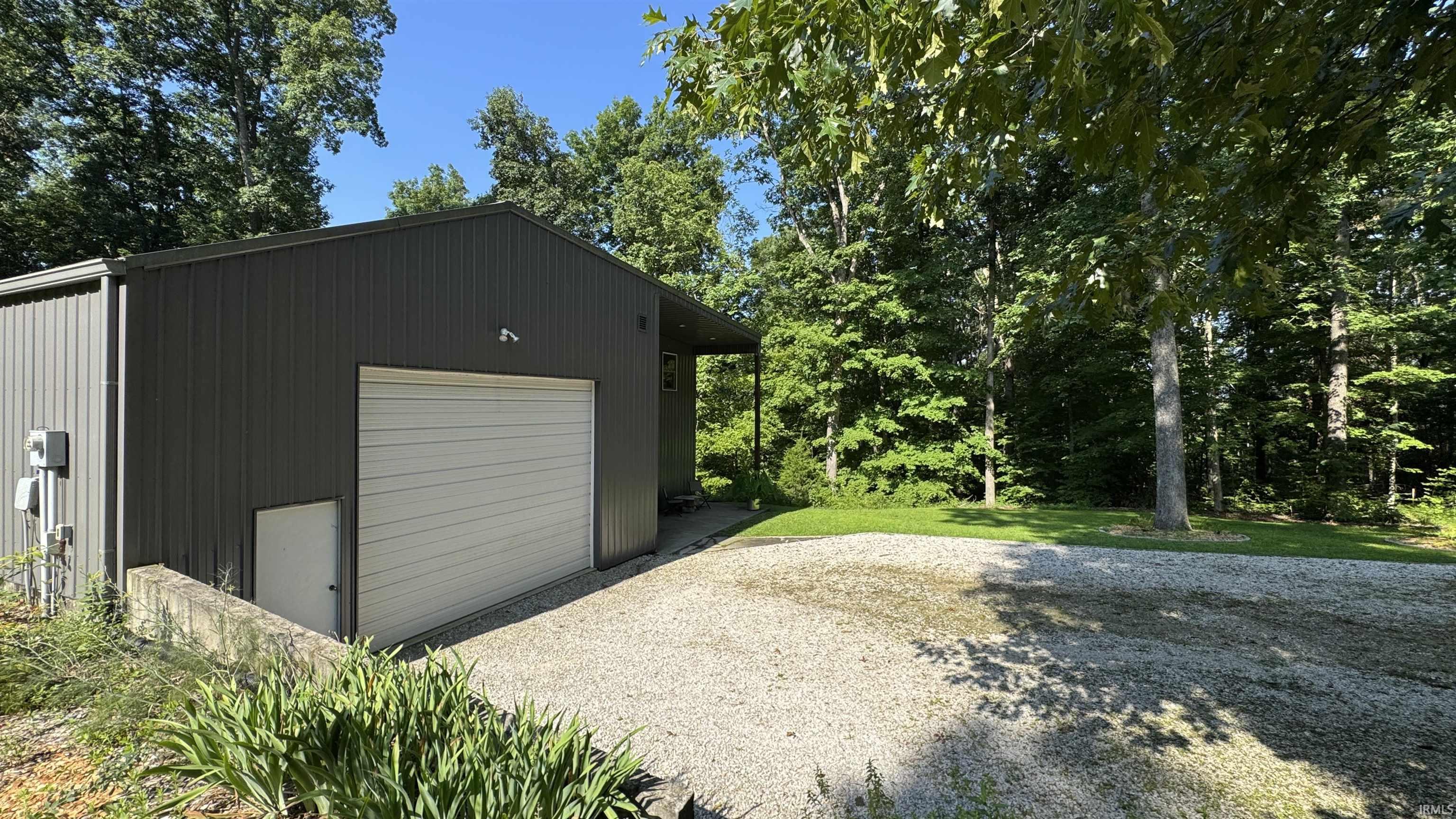 Bloomington, Indiana, 47401, United States, 3 Bedrooms Bedrooms, ,3 BathroomsBathrooms,Residential,For Sale,1936986