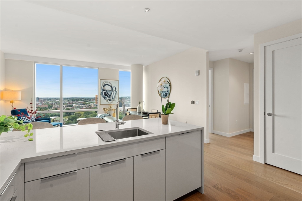 Boston, Massachusetts, 02215, United States, 2 Bedrooms Bedrooms, ,2 BathroomsBathrooms,Residential,For Sale,1941933