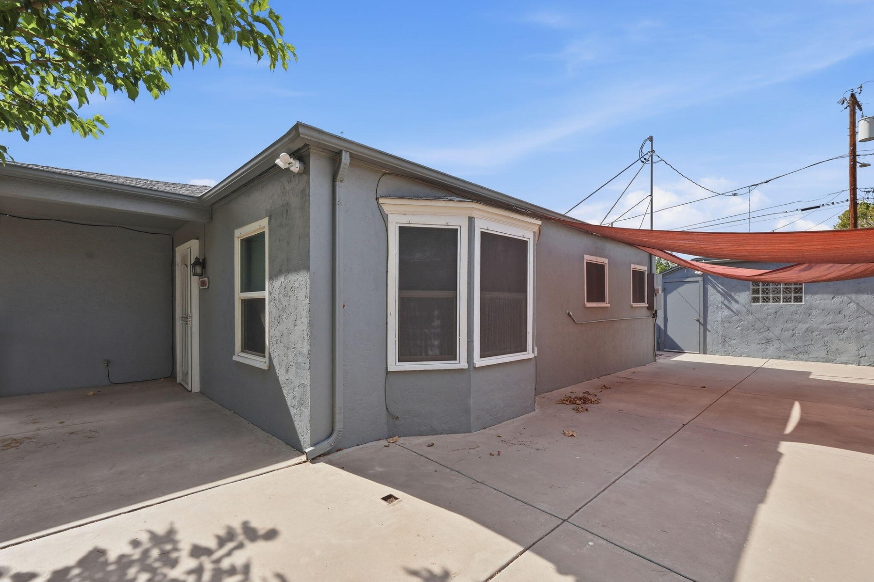  1046 E Clarendon Avenue Phoenix, AZ - 物件實景